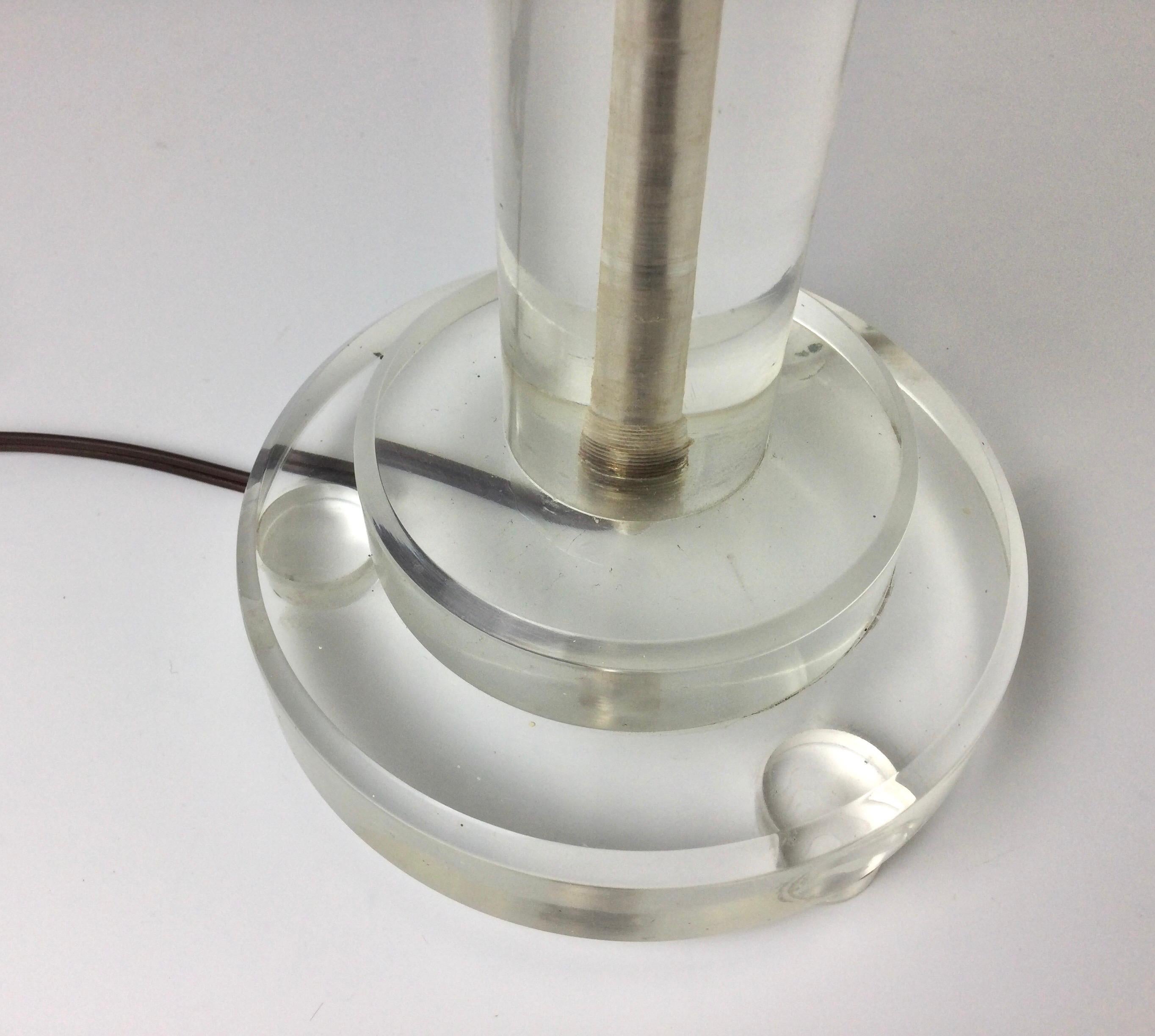 20th Century 1970s Lucite Round Table Lamp For Sale