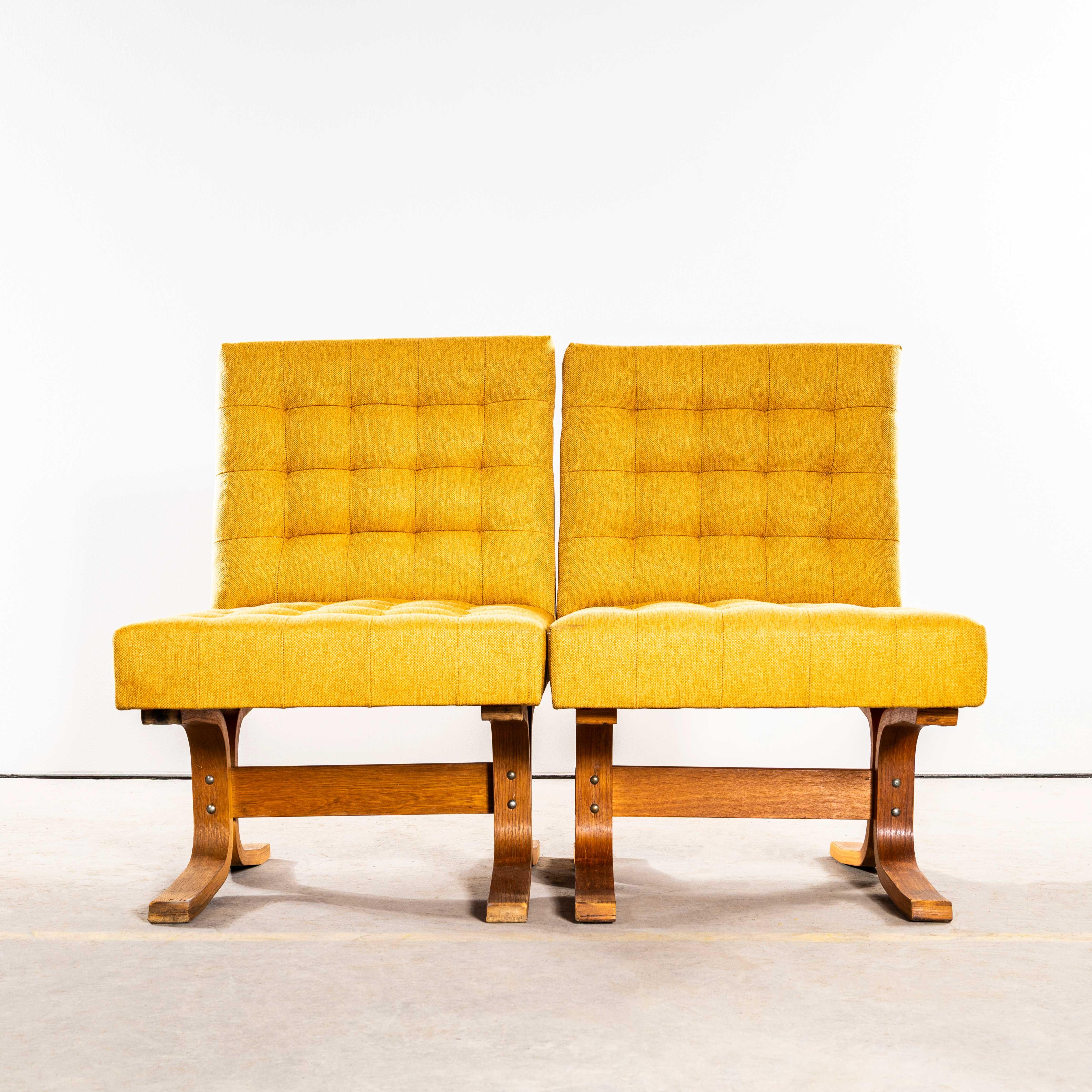 Chaises d'appoint Bratislava en tournesol rembourrées Ludvik Volak, 1970 Bon état - En vente à Hook, Hampshire
