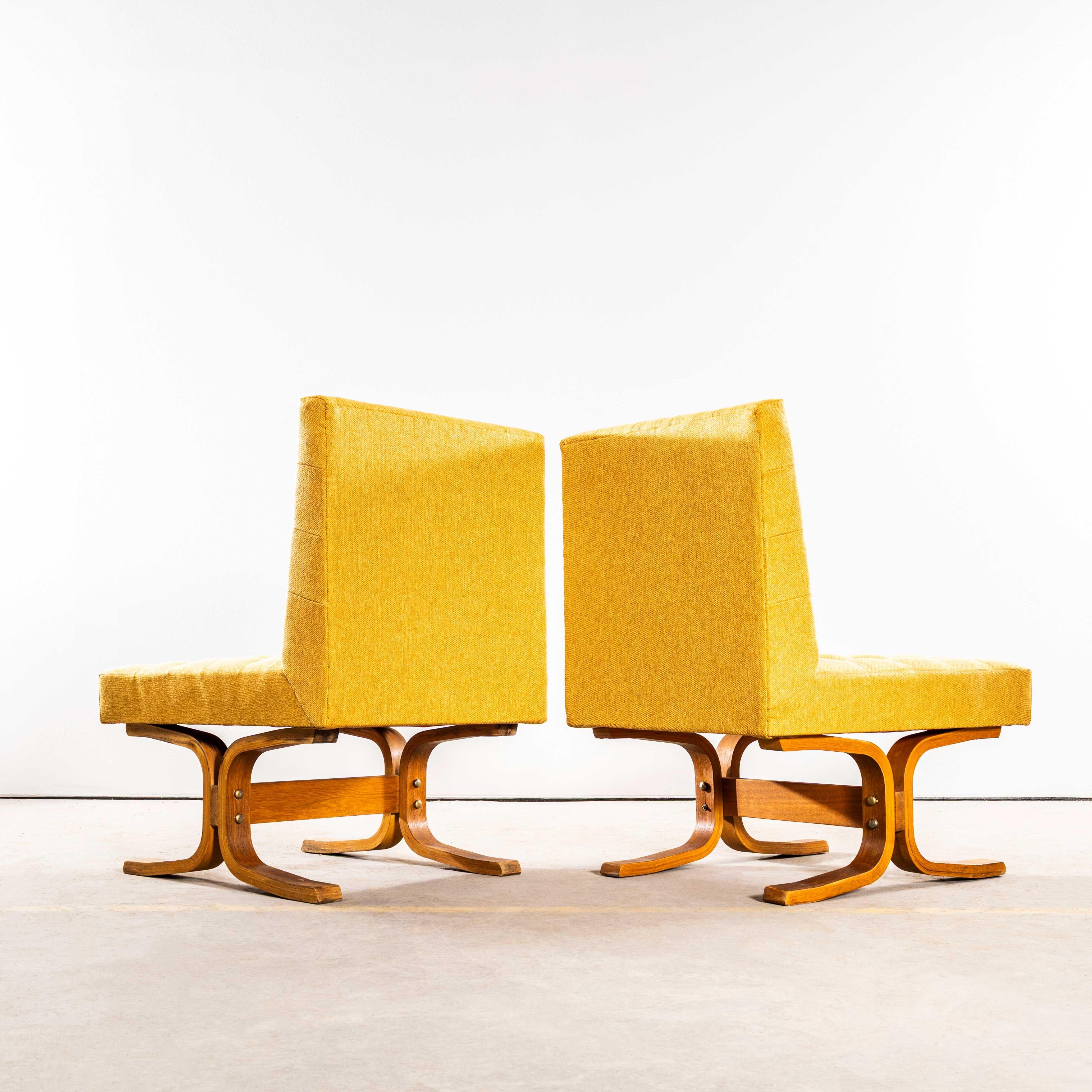 Chaises d'appoint Bratislava en tournesol rembourrées Ludvik Volak, 1970 en vente 1
