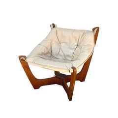 Chaise longue Luna des années 1970 par Odd Knutsen pour Hjellegjerde Møbler