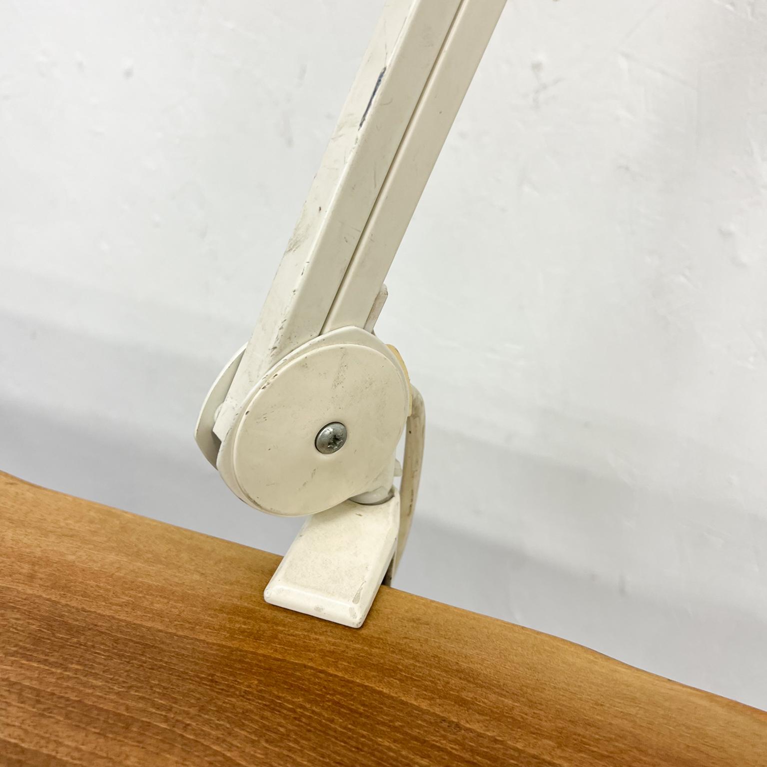 1970s LUXO Architect Rare Vintage Task Clamp Lamp for Desk Jac Jacobsen In Good Condition For Sale In Chula Vista, CA