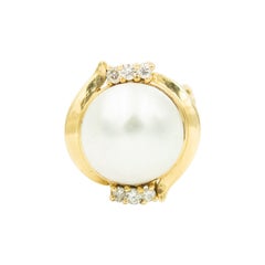 1970s Mabe Pearl and Diamond Yellow Gold Dome Ring