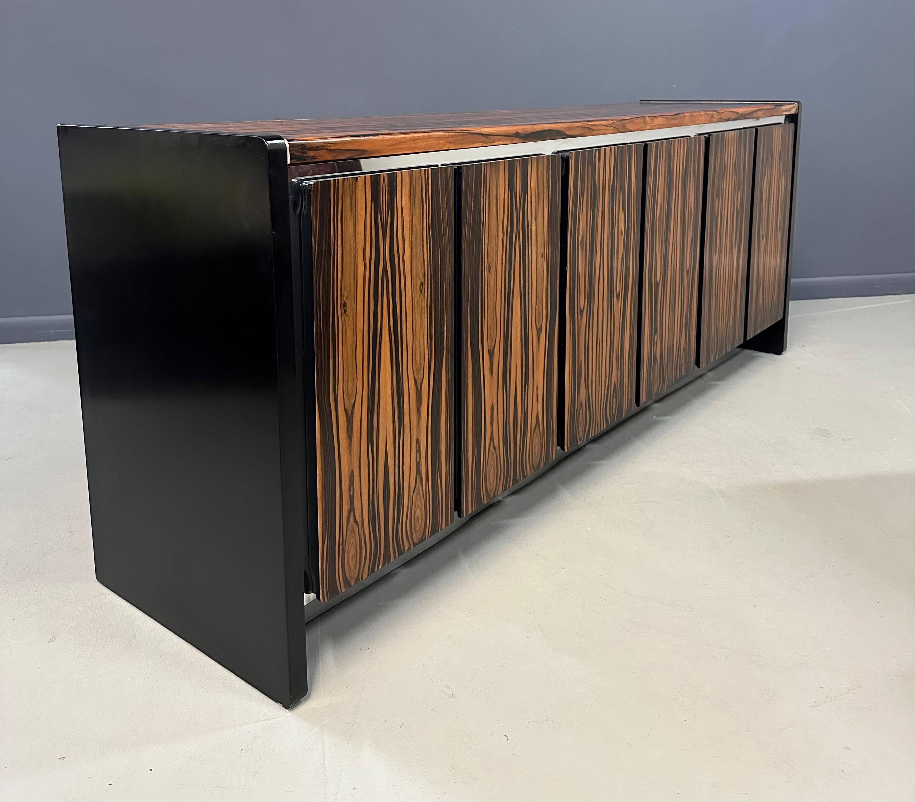 Crédence en ébène de Macassar des années 1970 par Milo Baughman pour John Stuart Mid Century en vente 1
