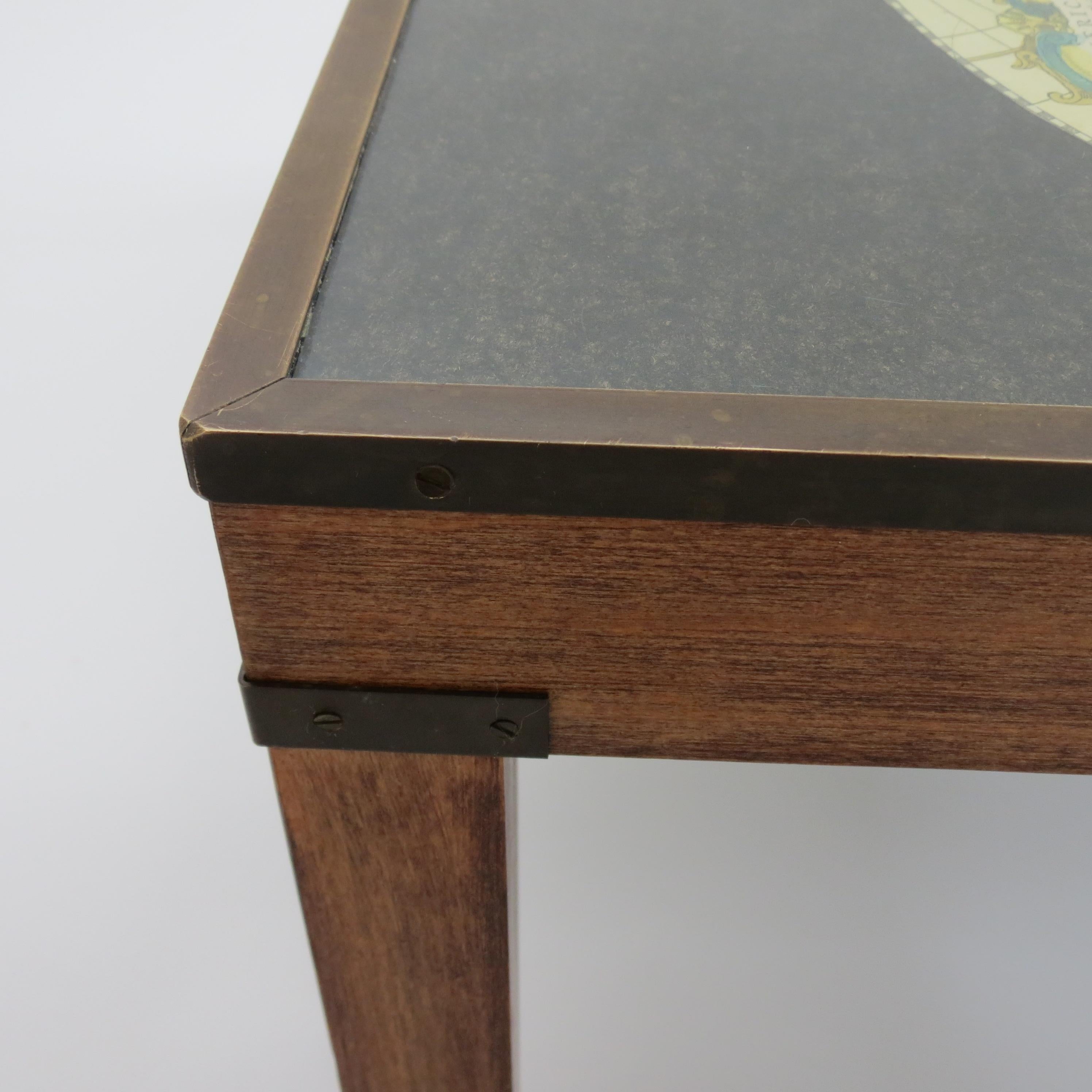 20ième siècle 1970 Maison Jansen Table basse de style Campaigner World Atlas Map en vente