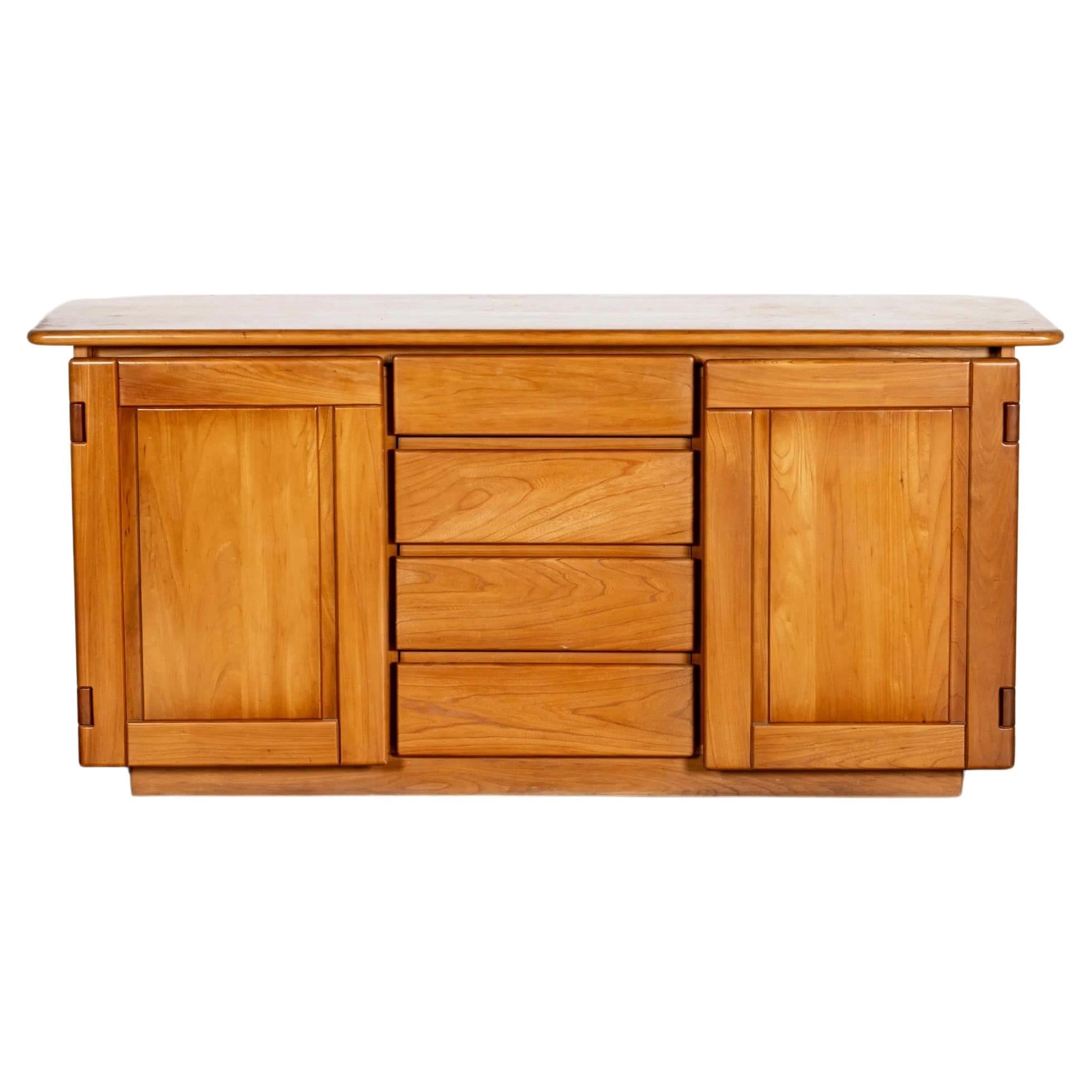 1970er Maison Regain Sideboard aus massivem Ulmenholz im Angebot