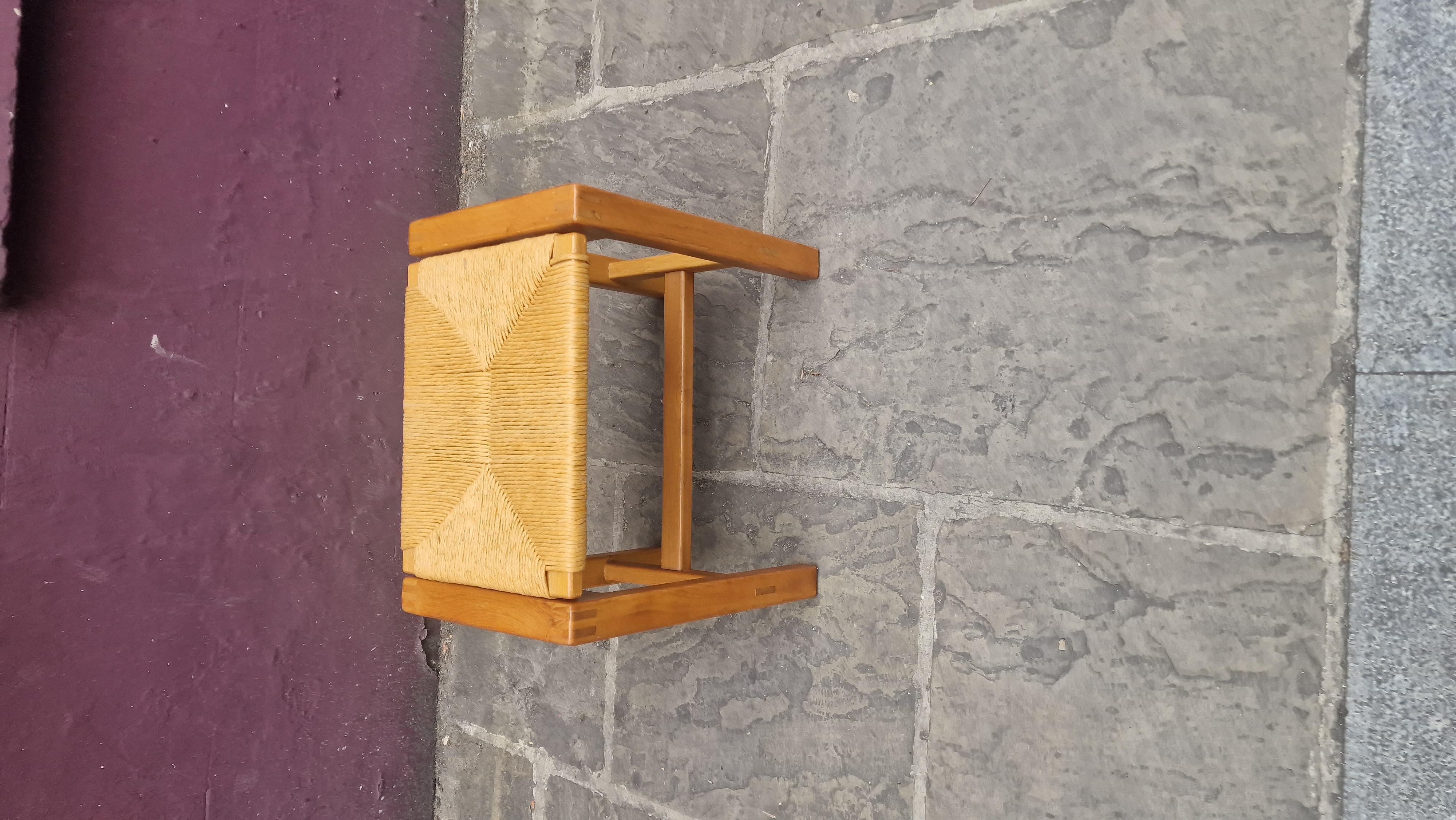 1970er Maison Regain Hocker (Asche) im Angebot