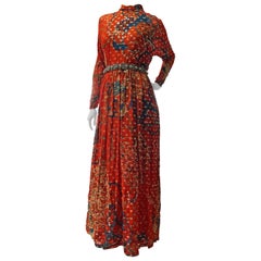 Maxi abito in chiffon con stampa in seta e perline in oro di Malcolm Starr degli anni '70
