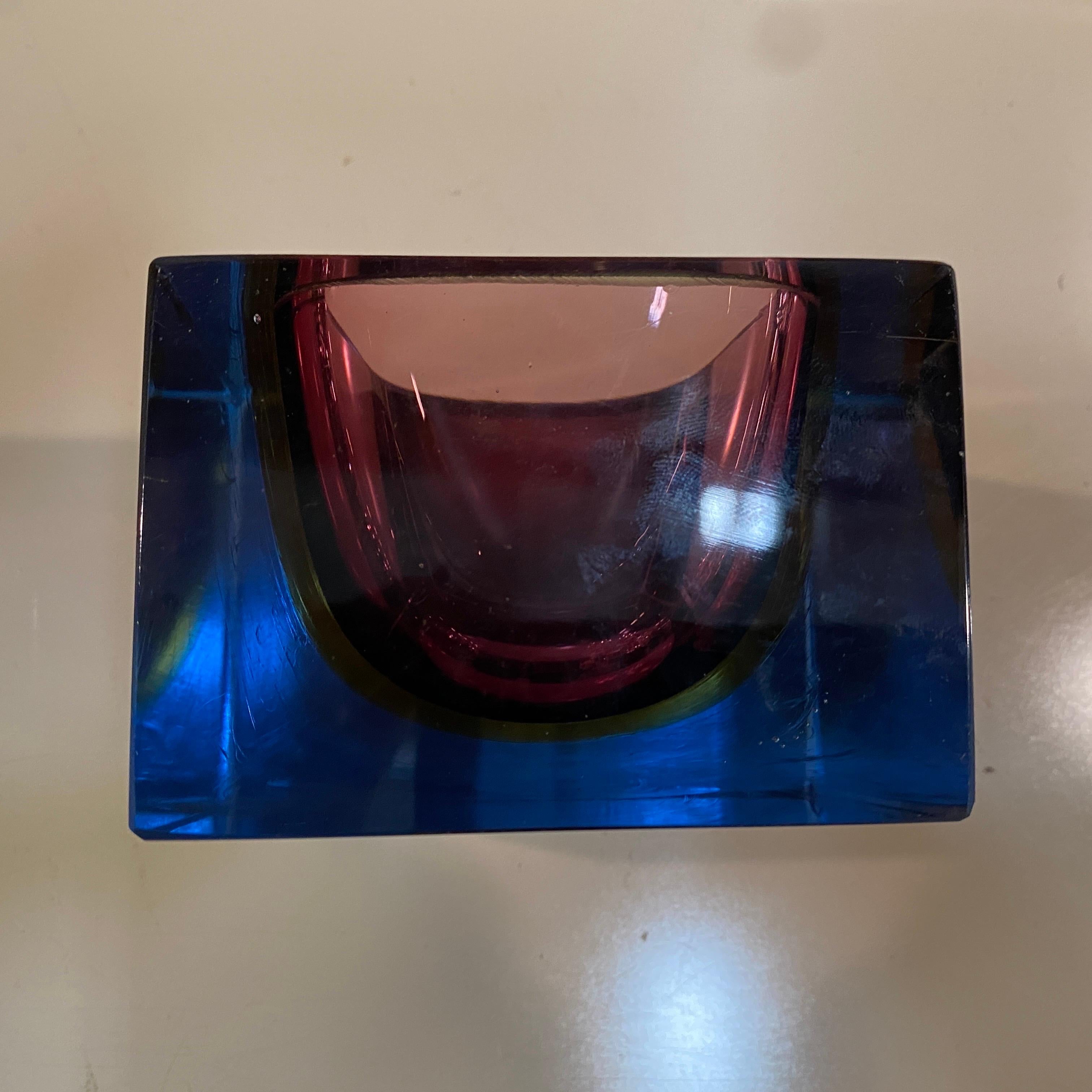 1970s Mandruzzato Modernist Pink and Purple Sommerso Murano Glass Cubic Ashtray In Good Condition In Aci Castello, IT