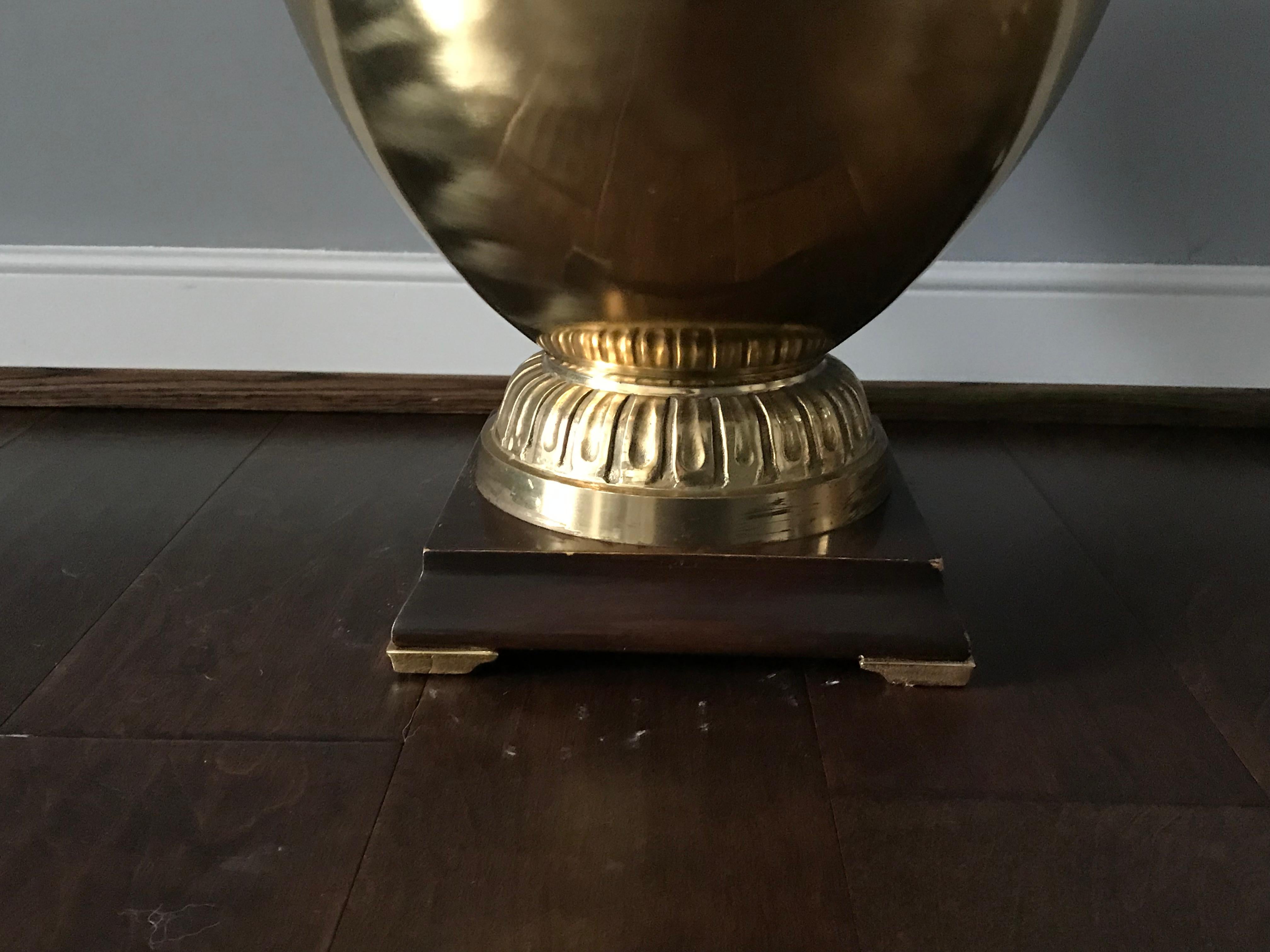 1970s Marbro Brass Urn Lamp (Messing)