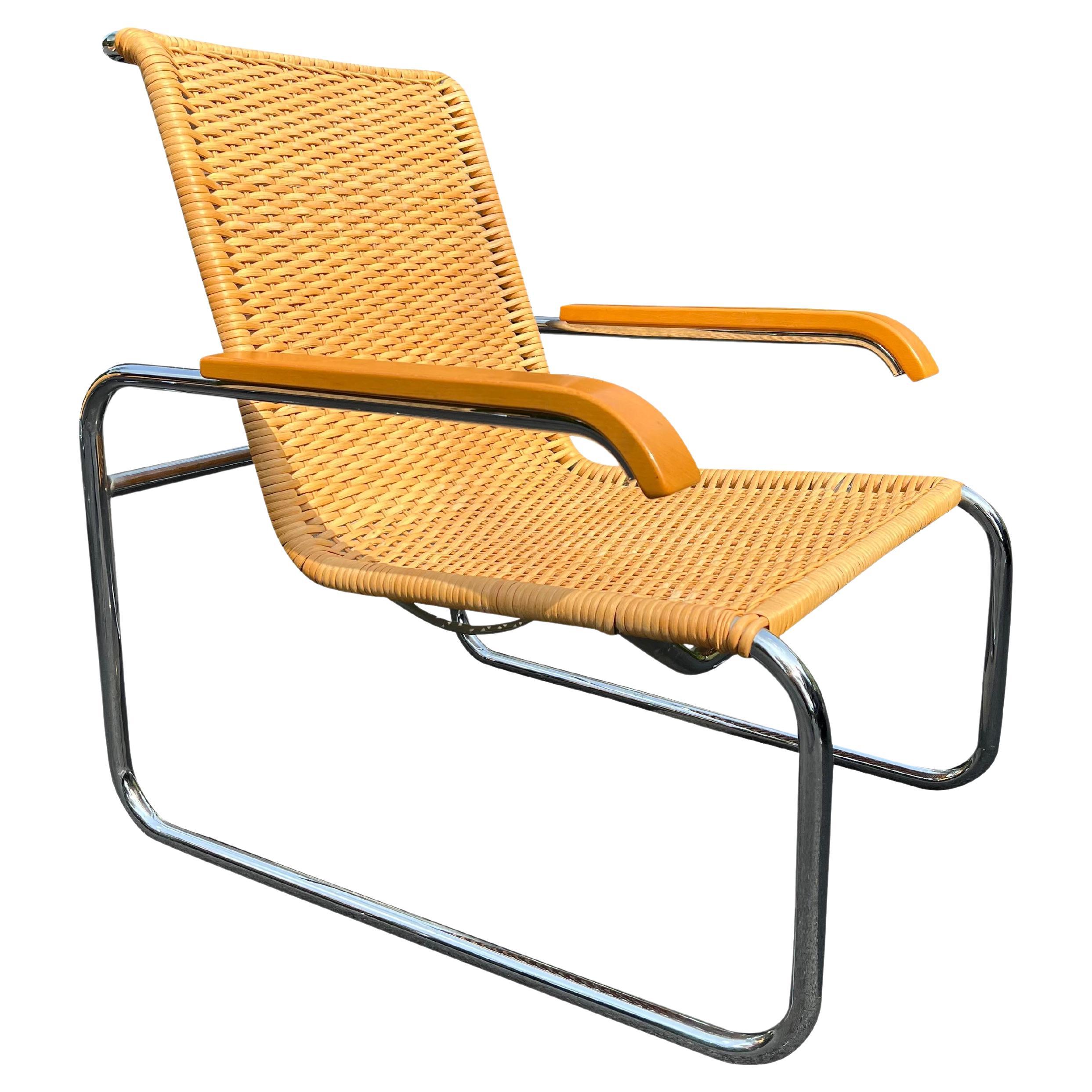 ¡Impresionante silla de diseño!

Este sillón moderno de ratán Marcel Breuer B35 de los años 70 es una auténtica obra maestra del diseño. Conocida por sus líneas elegantes y su atractivo atemporal, esta silla no sólo es una delicia visual, sino