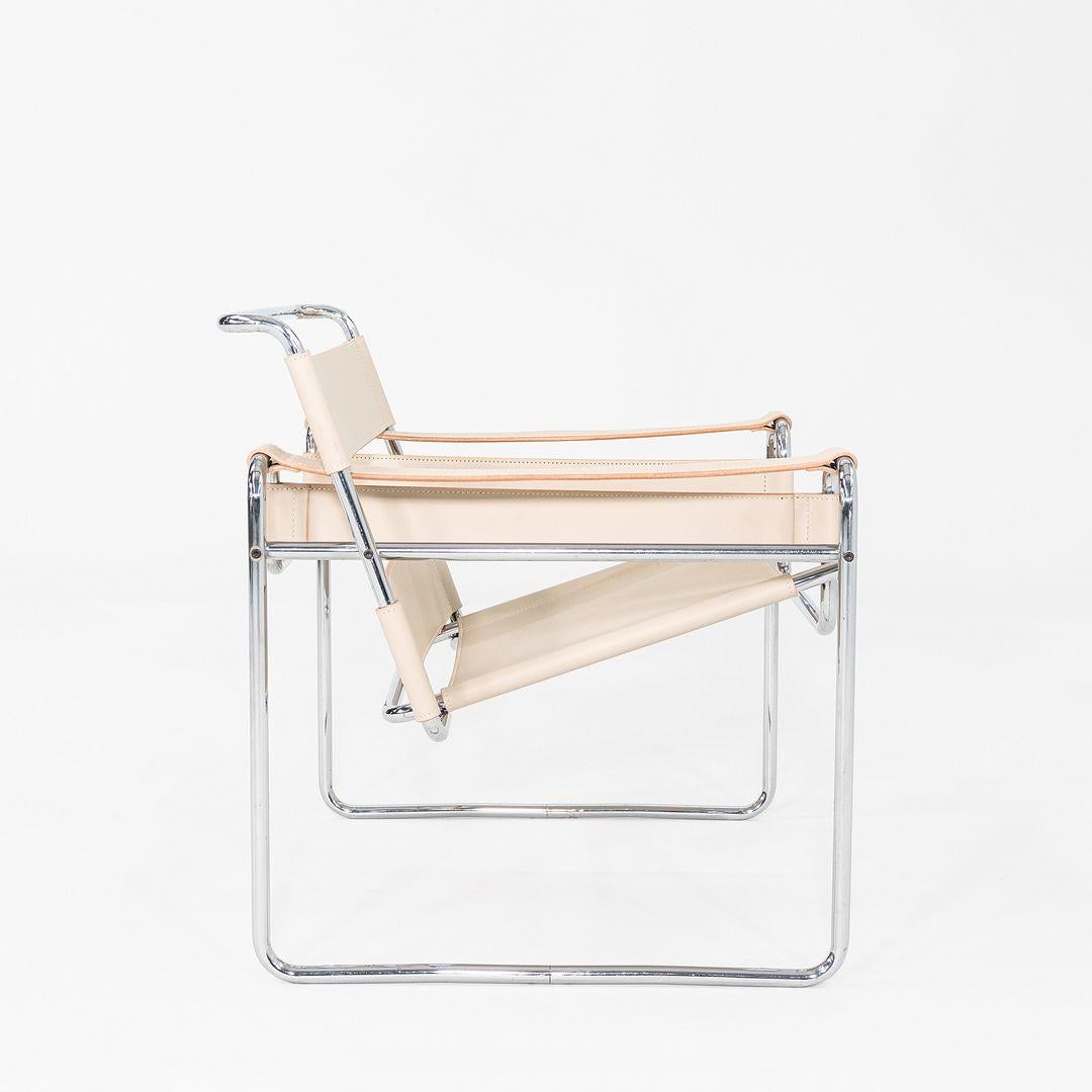 italien 1970s Marcel Breuer for Knoll / Gavina Wassily Lounge Chair in New Cream Leather (Chaise longue Marcel Breuer pour Knoll / Gavina Wassily en cuir crème neuf) en vente