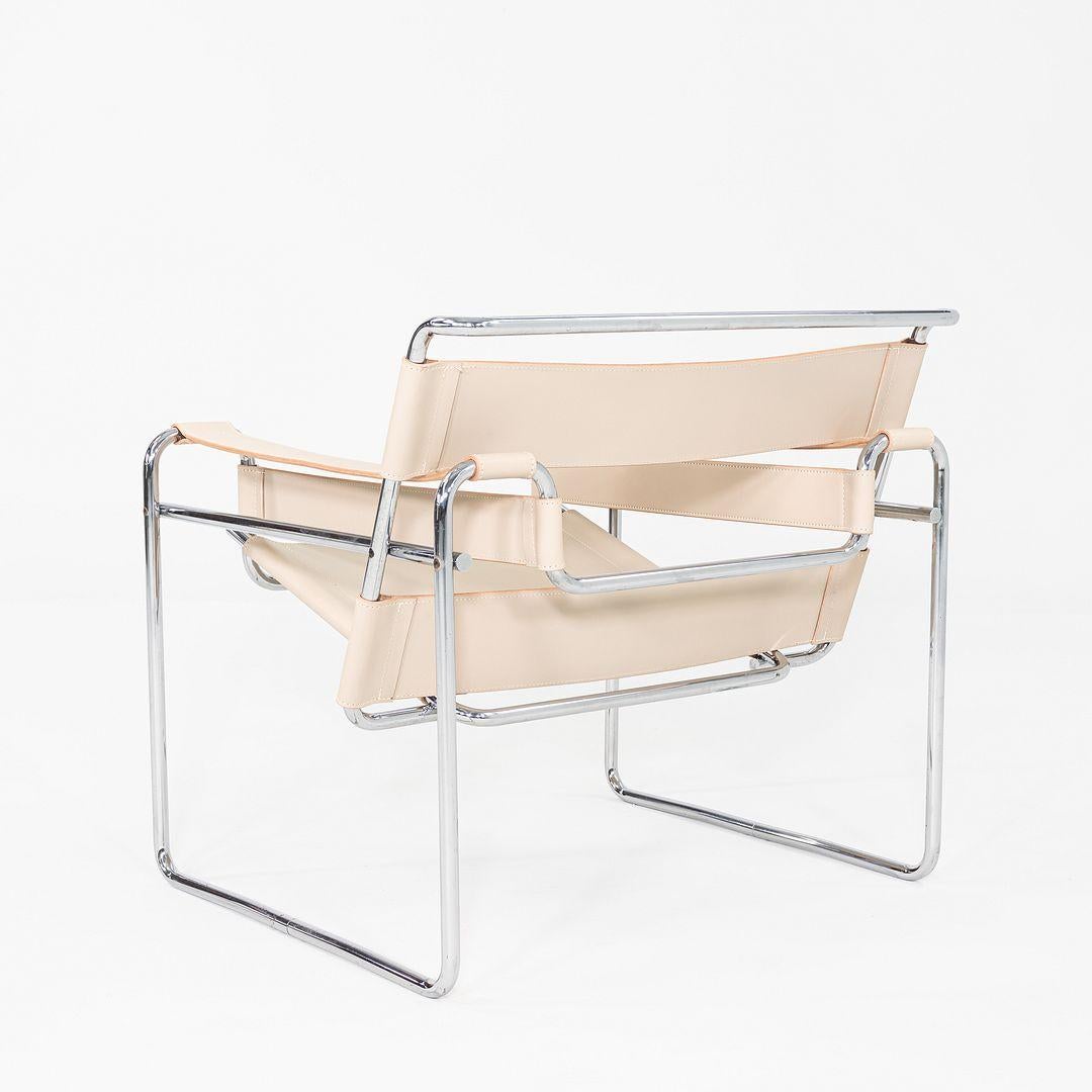 Acier 1970s Marcel Breuer for Knoll / Gavina Wassily Lounge Chair in New Cream Leather (Chaise longue Marcel Breuer pour Knoll / Gavina Wassily en cuir crème neuf) en vente