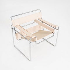 1970s Marcel Breuer for Knoll / Gavina Wassily Lounge Chair in New Cream Leather (Chaise longue Marcel Breuer pour Knoll / Gavina Wassily en cuir crème neuf)