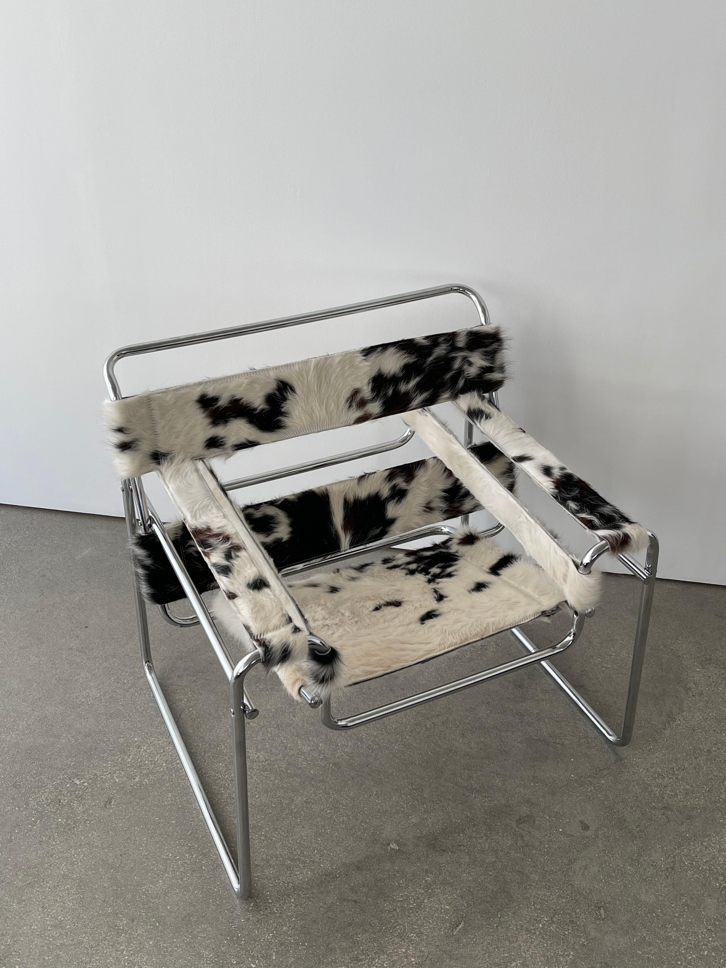 1970's Marcel Breuer Wassily Style Armchair in Cowhide In Good Condition In Miami, FL
