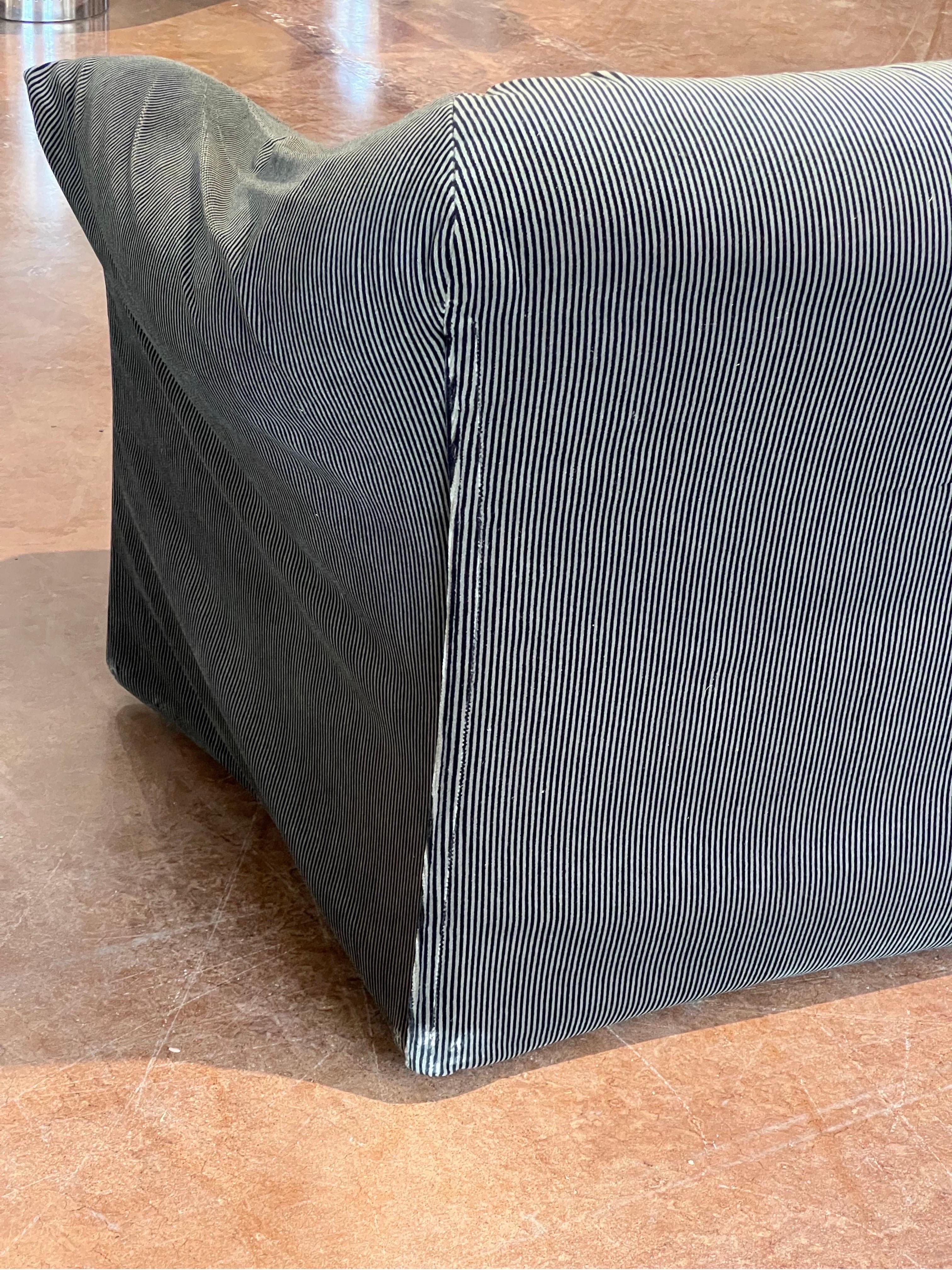 1970s Mario Bellini for Cassina Tentazione Striped Sofa in Dark Green In Good Condition In Phoenix, AZ