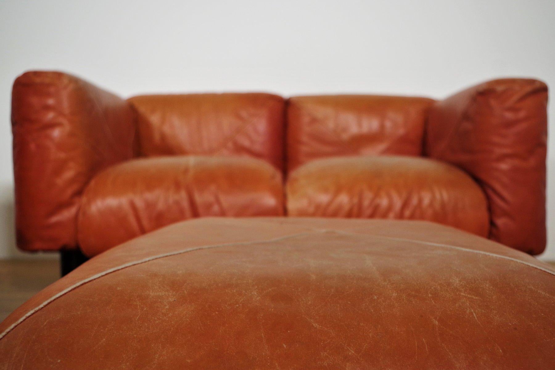 1970s Marius & Marius Leather Sofa and Pouf Set by Mario Marenco for Arflex en venta 6