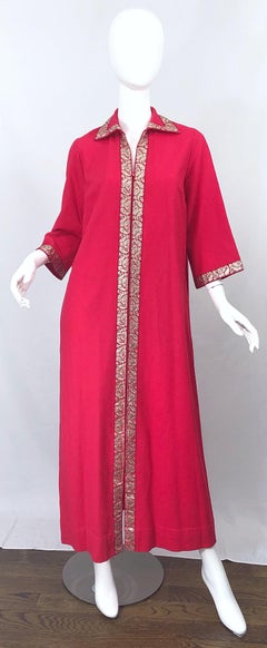 1970s Marshall Fields Raspberry Pink + Gold Vintage 70s Caftan Maxi Dress Kaftan