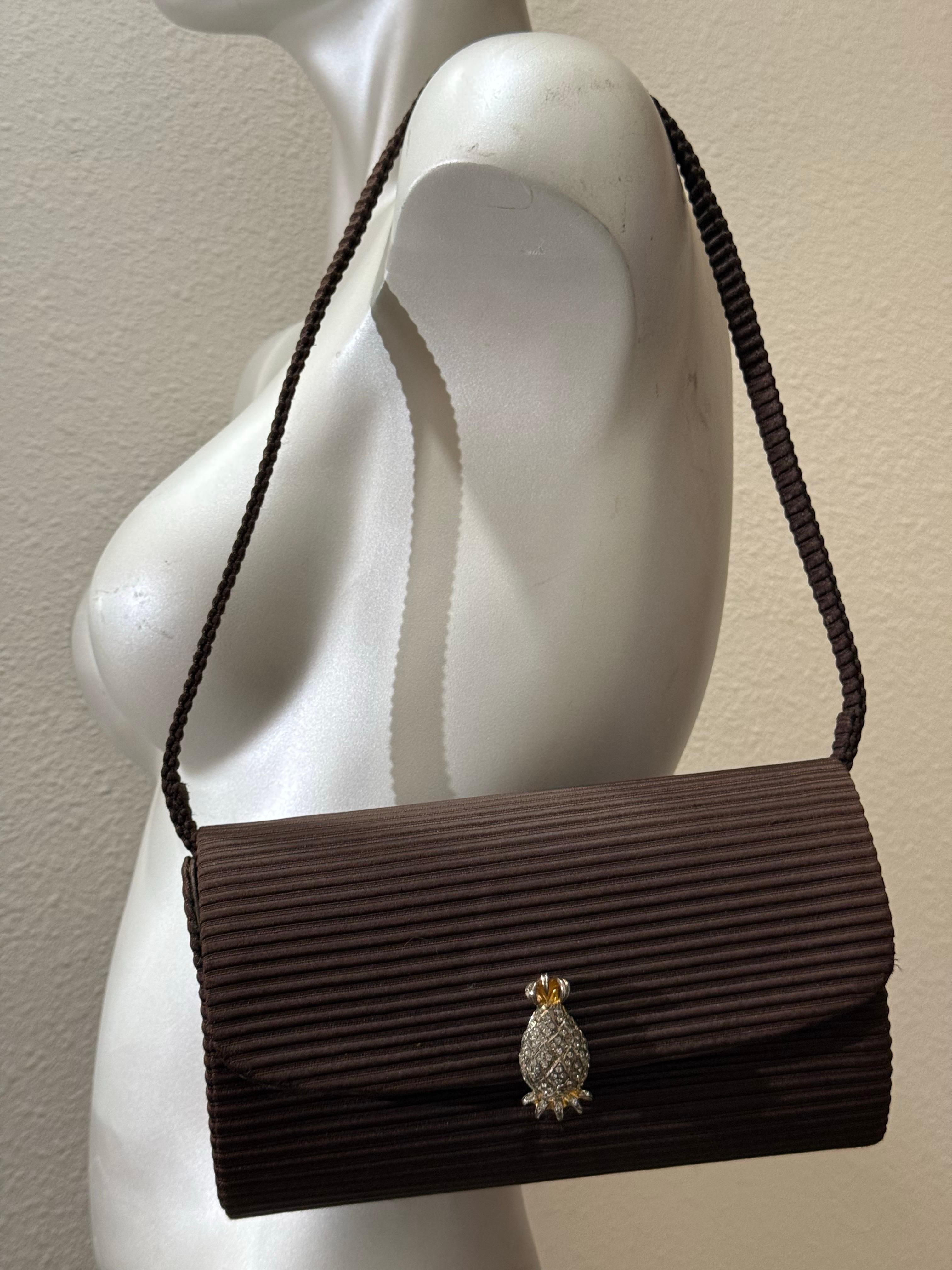 1970er Martin van Schaak Fass-Clutch aus gerippter Seidenfaille mit Ananas in Schokolade im Angebot 4