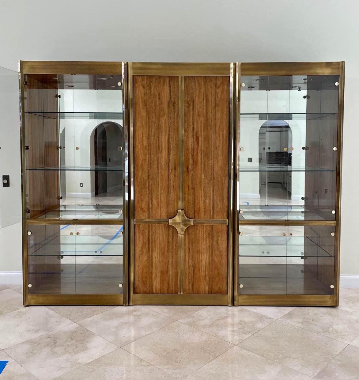 Late 20th Century 1970's Monumental Mastercraft Display Cases, set of 3 For Sale