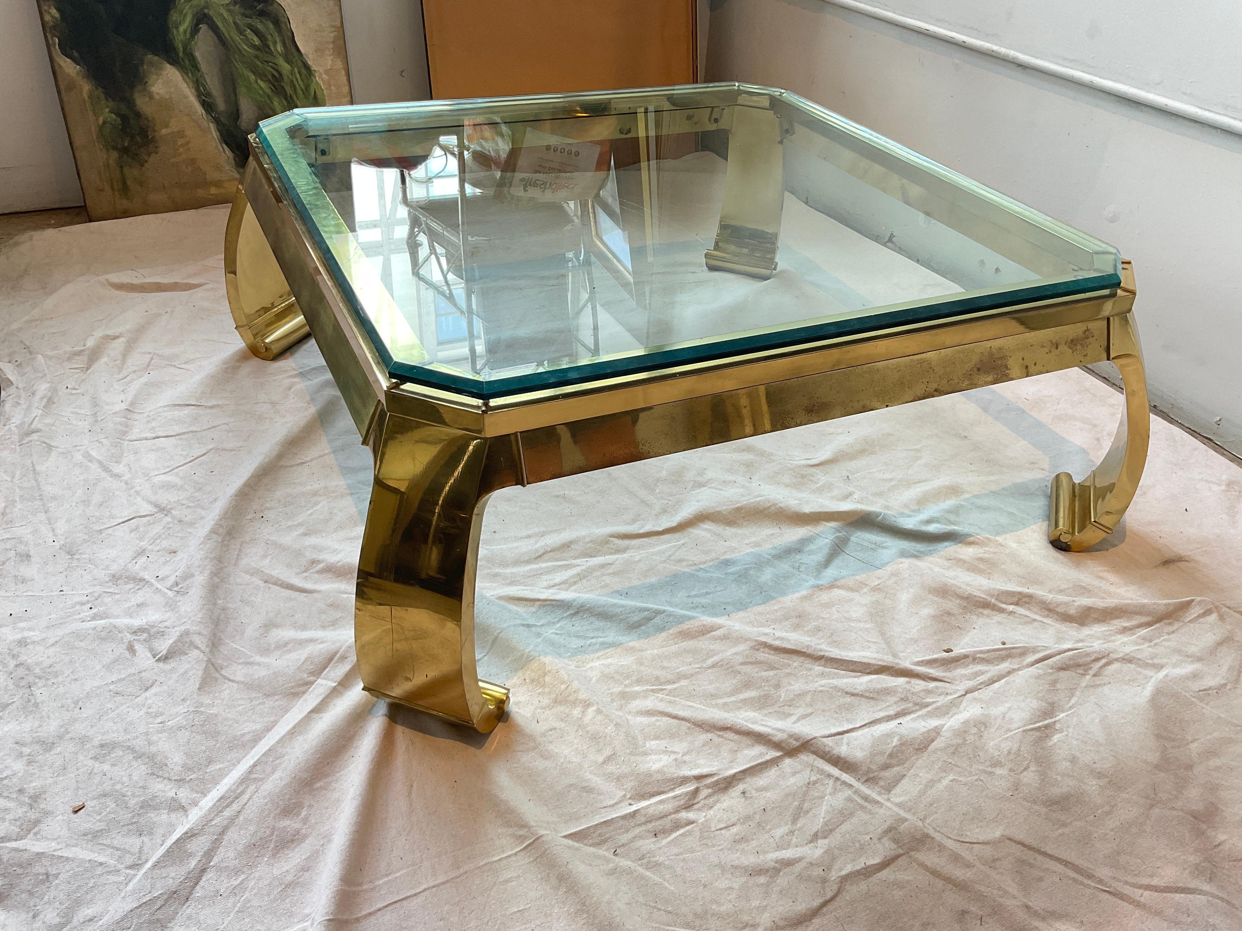 1970s Mastercraft Brass Ming Coffee Table In Good Condition For Sale In Tarrytown, NY
