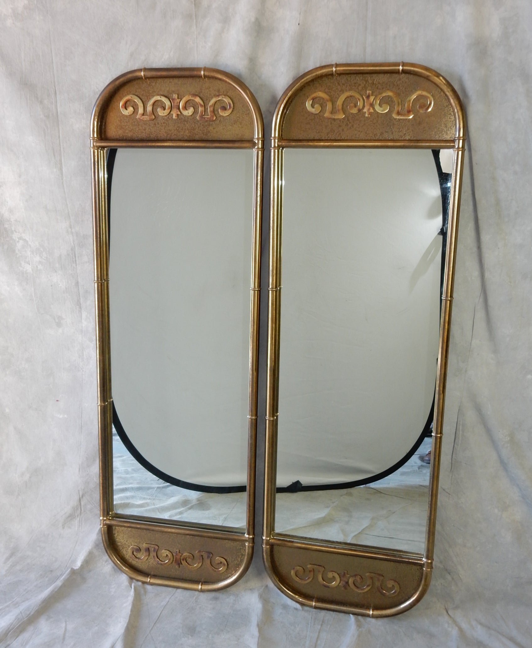 1970's Mastercraft Furniture Faux Bamboo Brass Mirrors Set In Good Condition For Sale In Las Vegas, NV