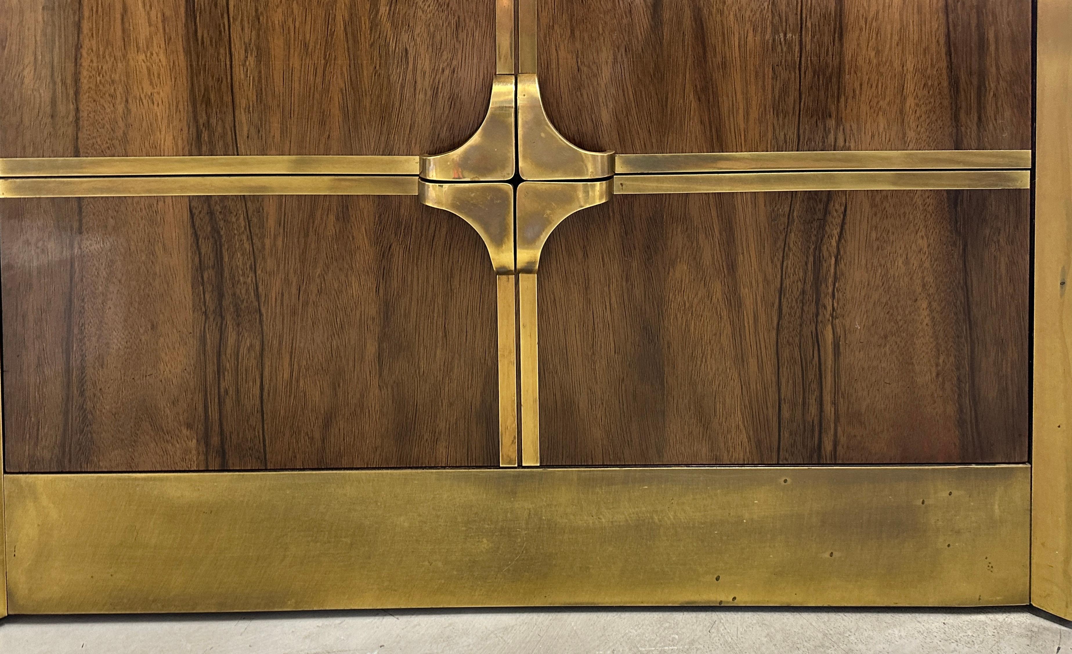  1970’s Mastercraft Walnut and Brass Chest of Drawers In Good Condition For Sale In Palm Springs, CA