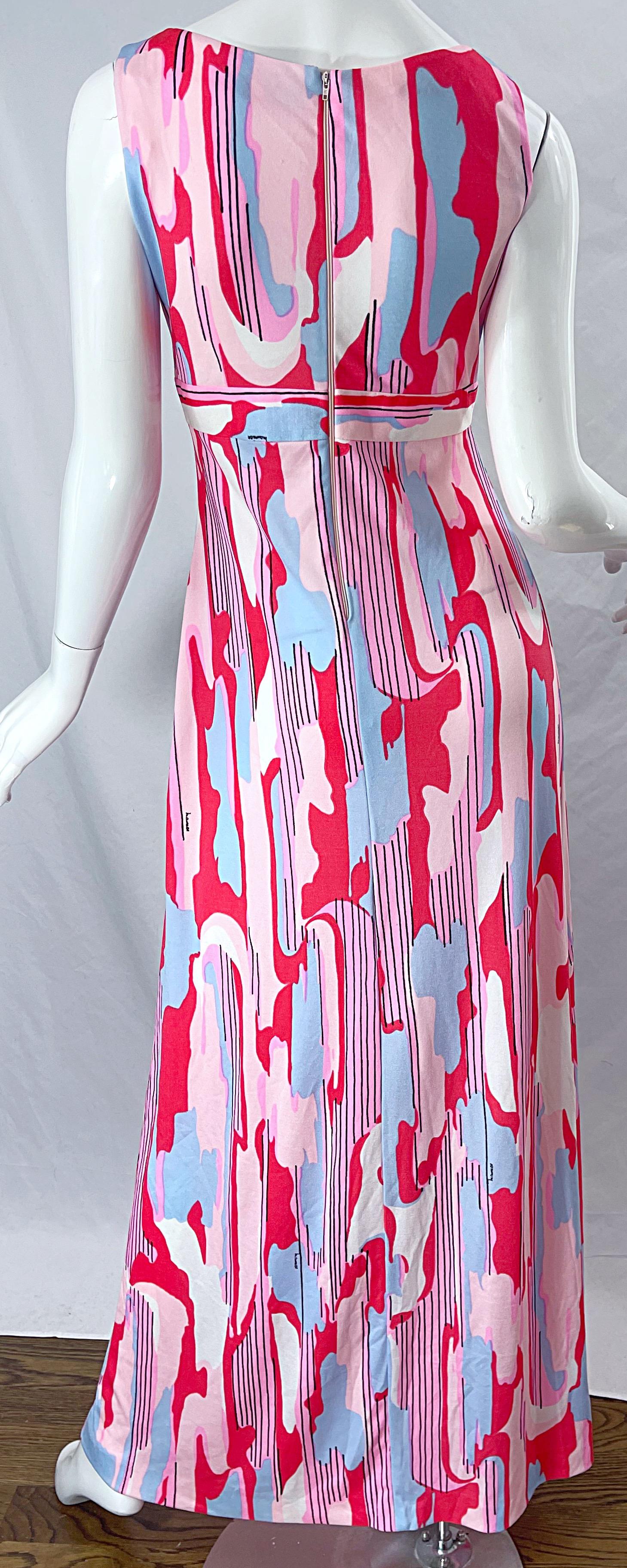 Women's 1970s Maurice Signed Abstract Print Pink Blue Coral Knit Jersey 70s Maxi Dress For Sale
