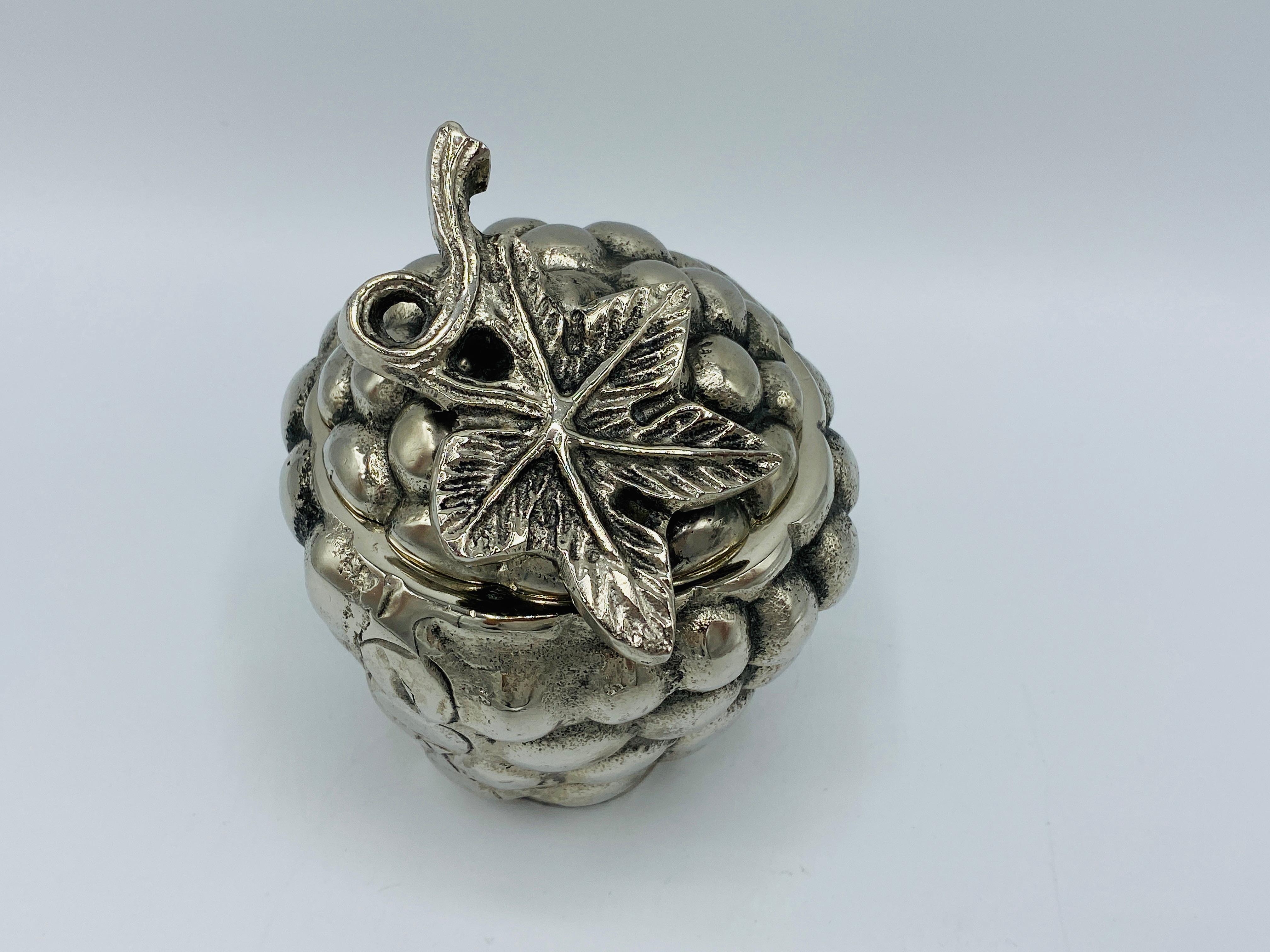 20th Century 1970s Mauro Manetti Style Silvered Metal Sculptural Grape Cluster Box For Sale
