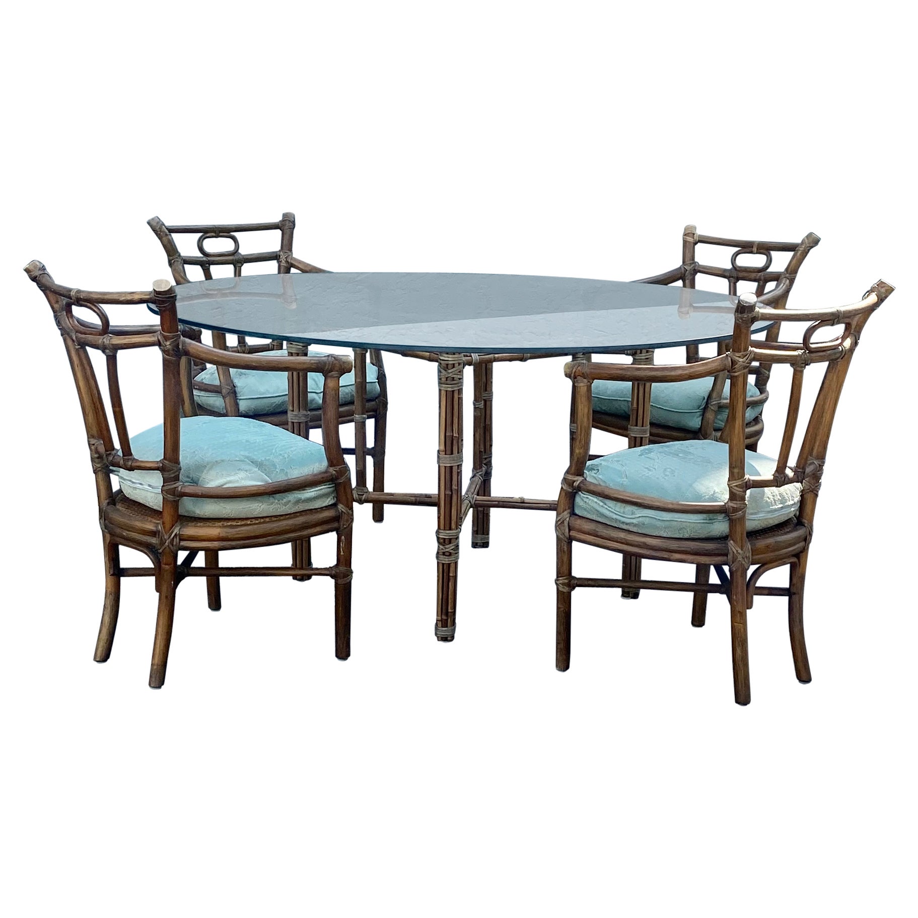 Set de 5 Comedores Redondos de Cristal Abajo McGuire de Ratán Chinoiserie de los años 70 en venta