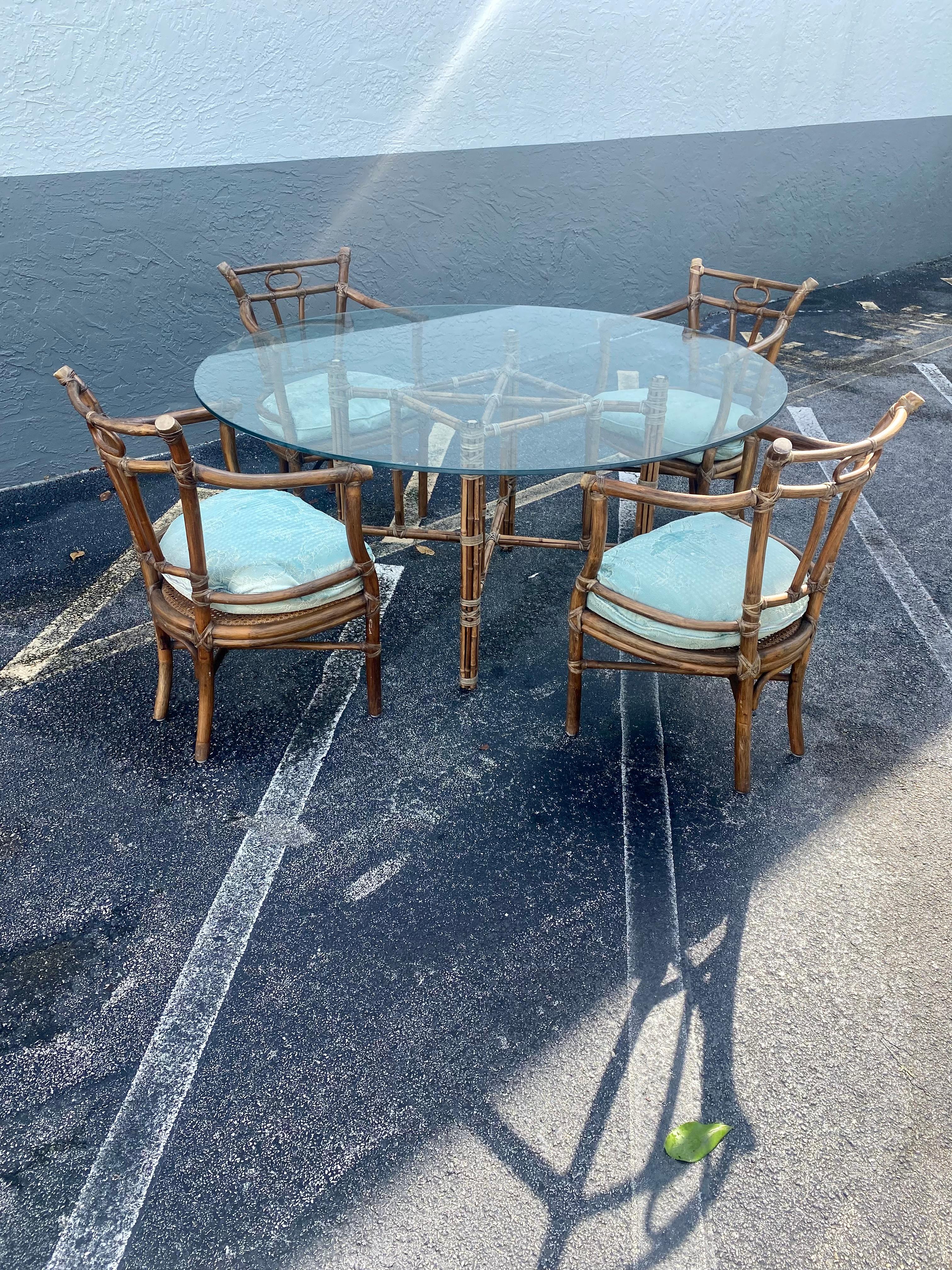 1970s McGuire Rattan Chinoiserie Down Round Glass Dining Set, Set of 5 In Good Condition For Sale In Fort Lauderdale, FL