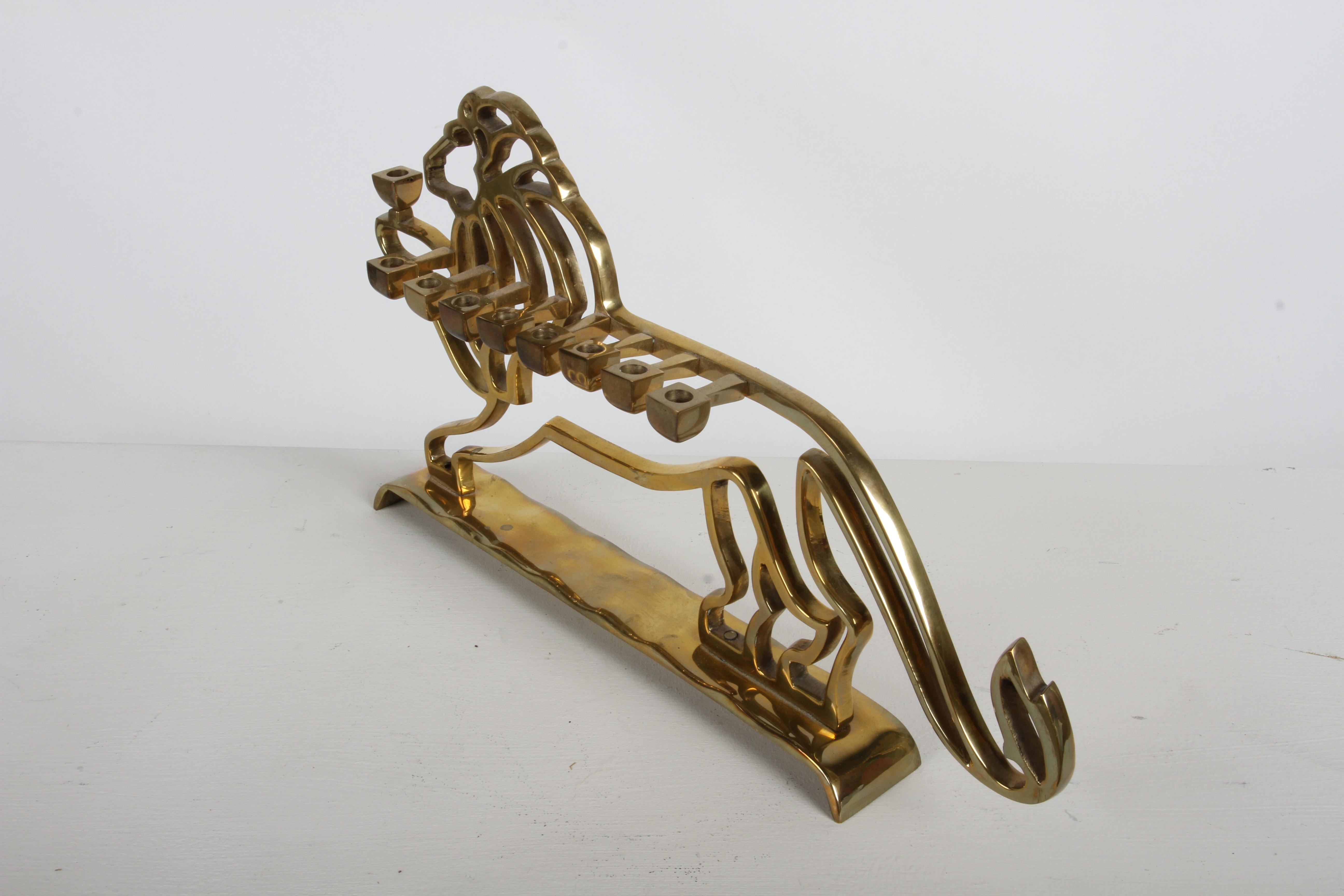 1970s MCM Modern León de latón Menorah judía - Lámpara de Rosenthal Judaica de Cara en venta 2