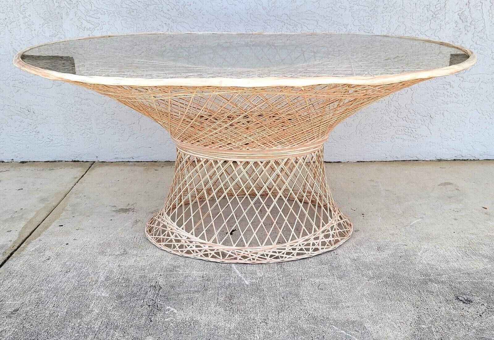 1970s MCM Russell Woodard Spun Fiberglass Outdoor Dining Set In Good Condition For Sale In Lake Worth, FL