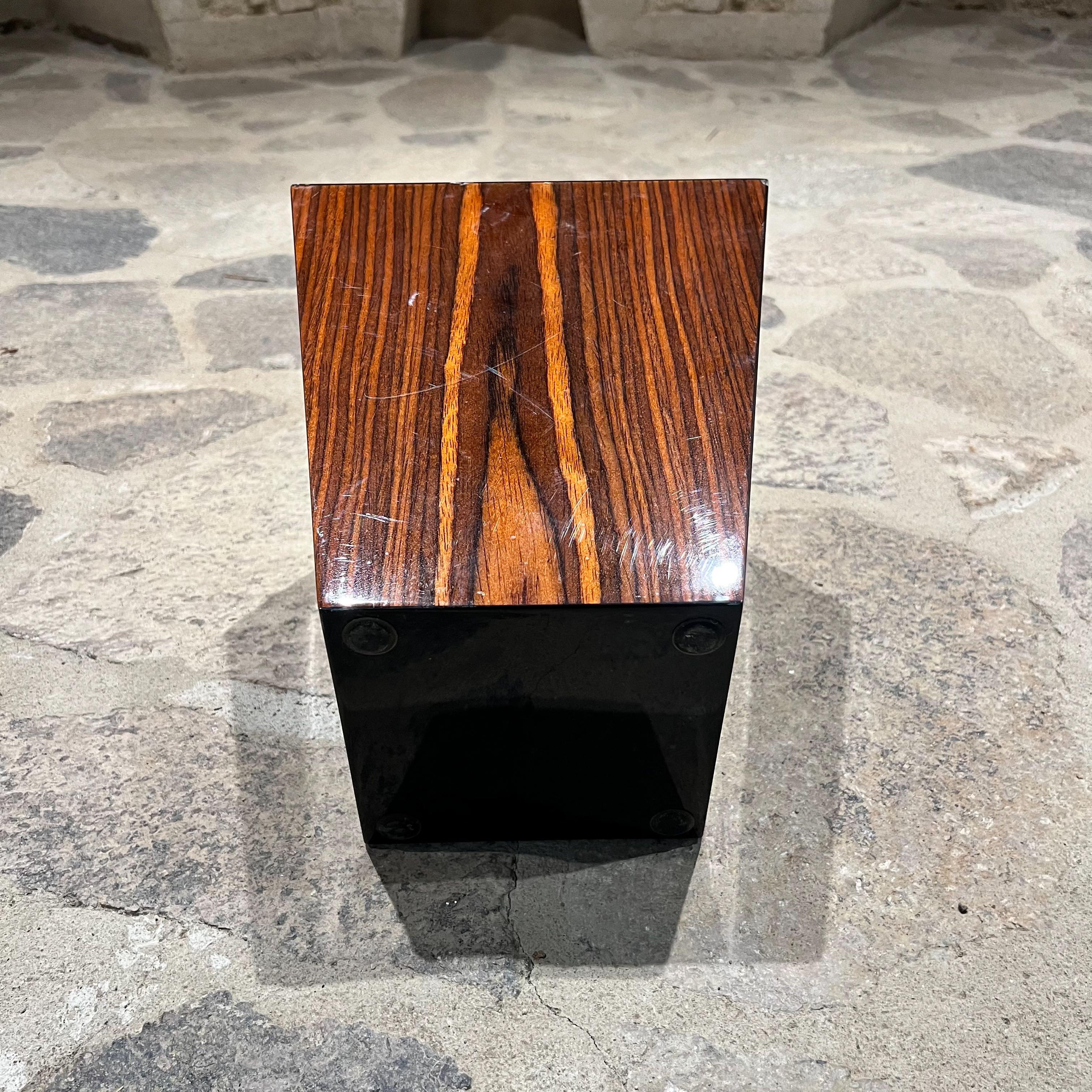 MCM Pflanzgefäßkasten/Jardinière oder Trashcan-Korb aus Nussbaumholz, 1970er Jahre im Angebot 2