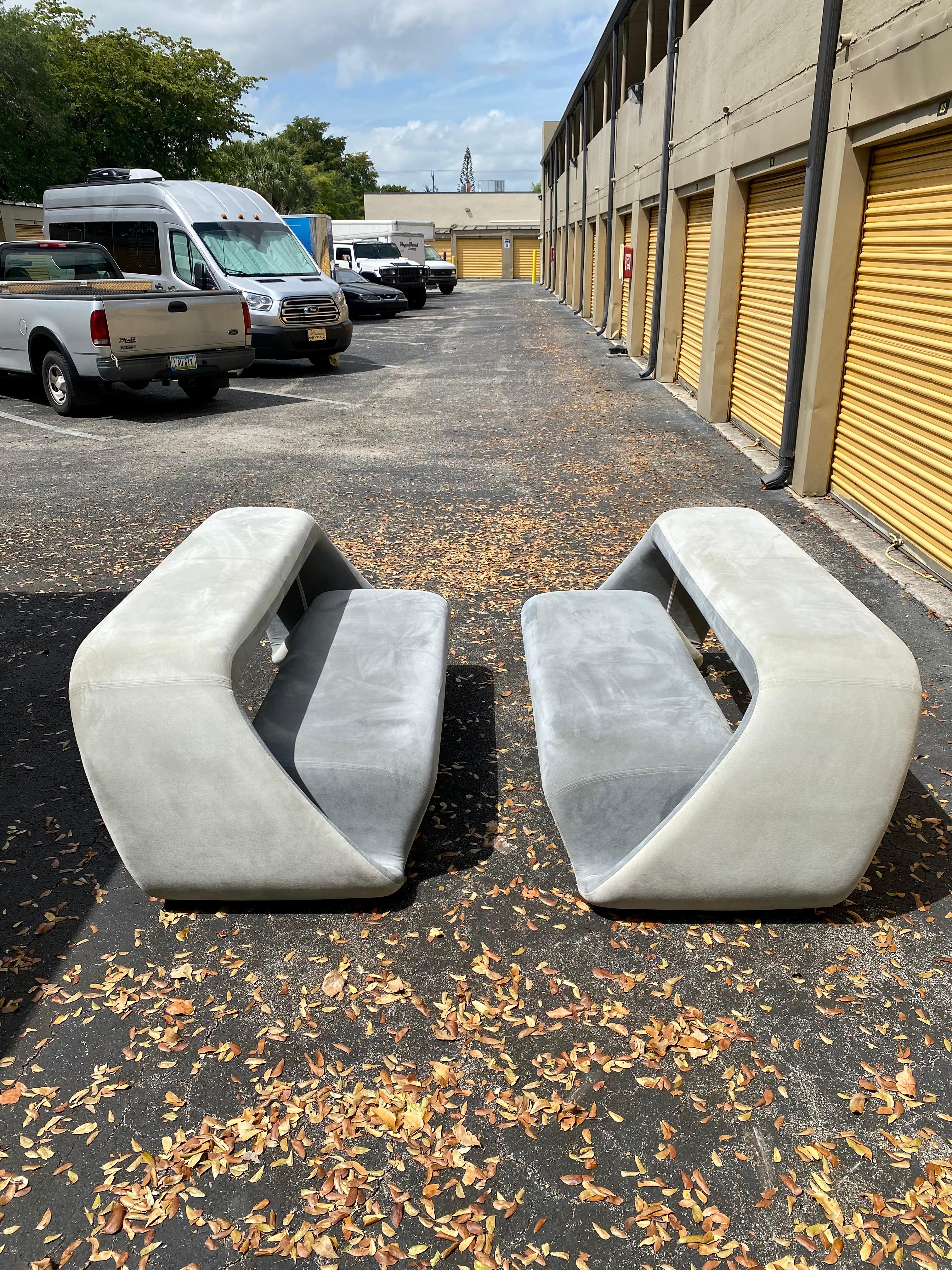 1970s Meritalia Sculptural Space Age Air Lounger - Set of 2 In Good Condition In Fort Lauderdale, FL