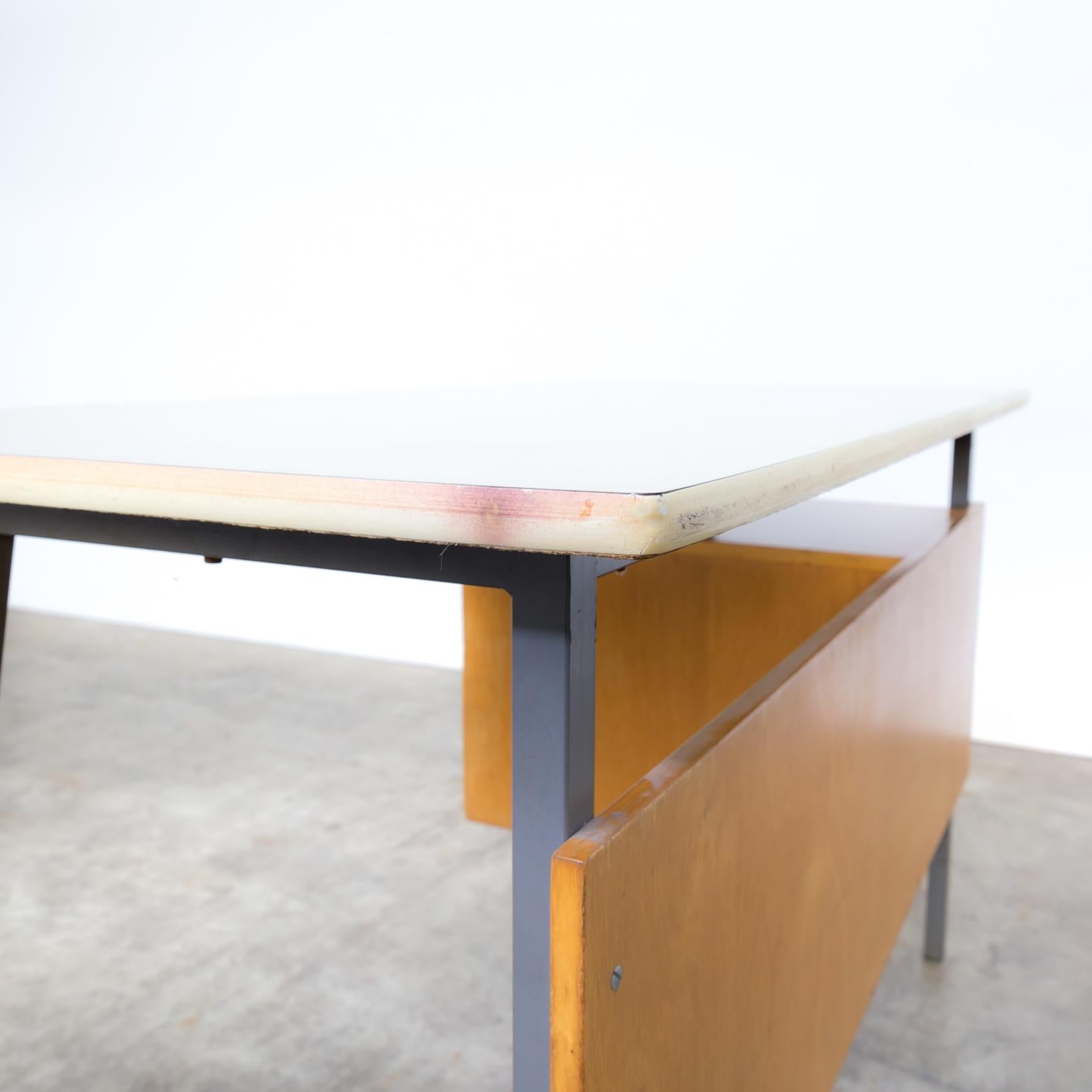 1970s Metal and Wood Writing Desk, Formica Top For Sale 4