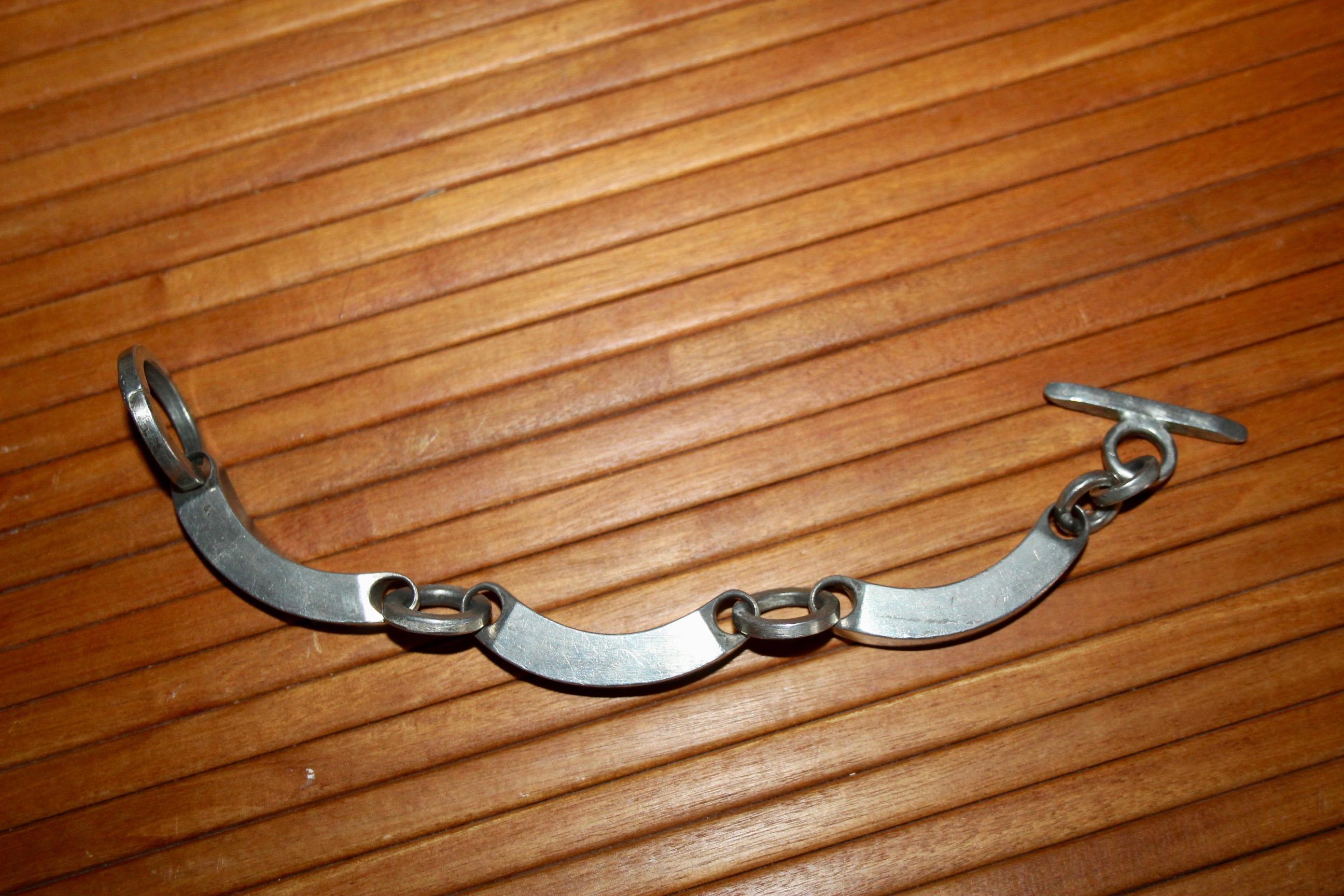 1970s metal bracelet For Sale 1