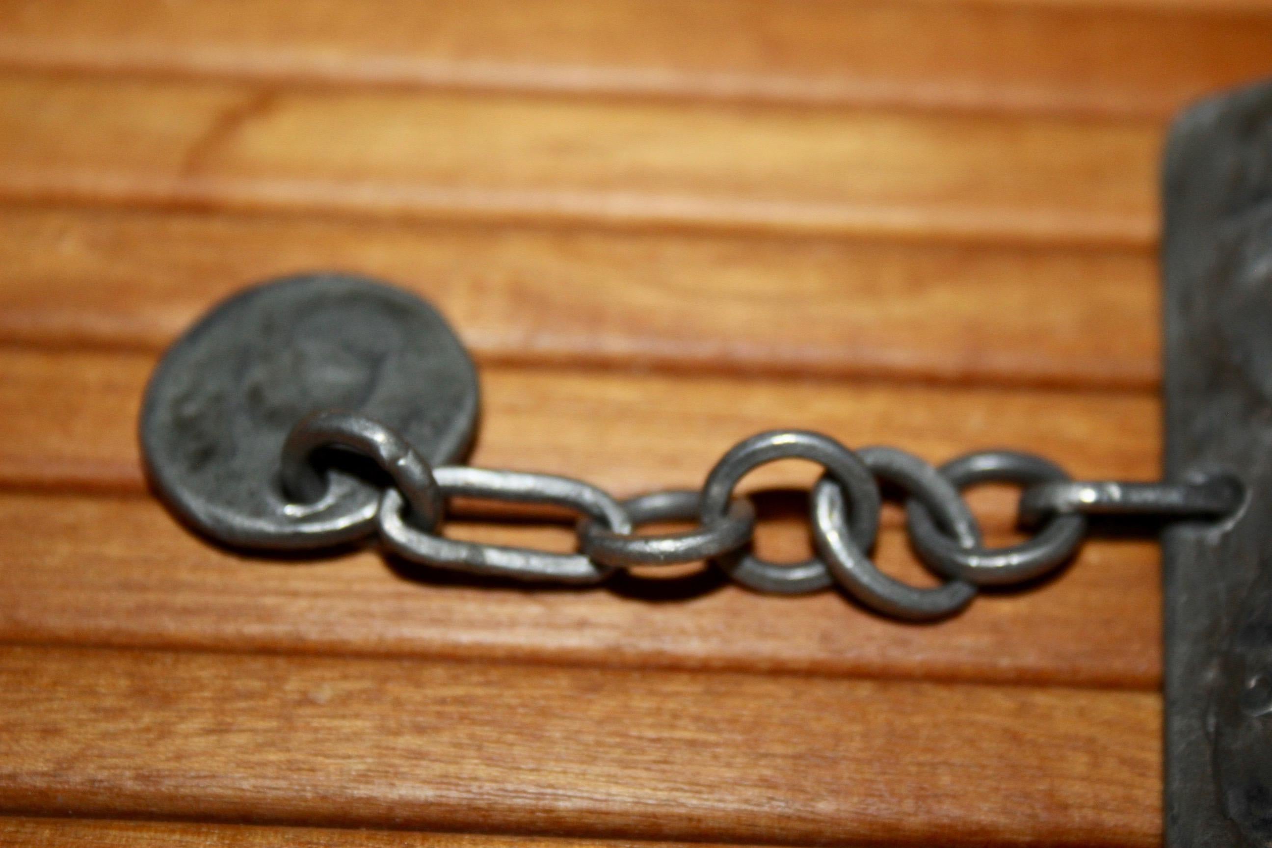 1970s metal bracelet For Sale 1