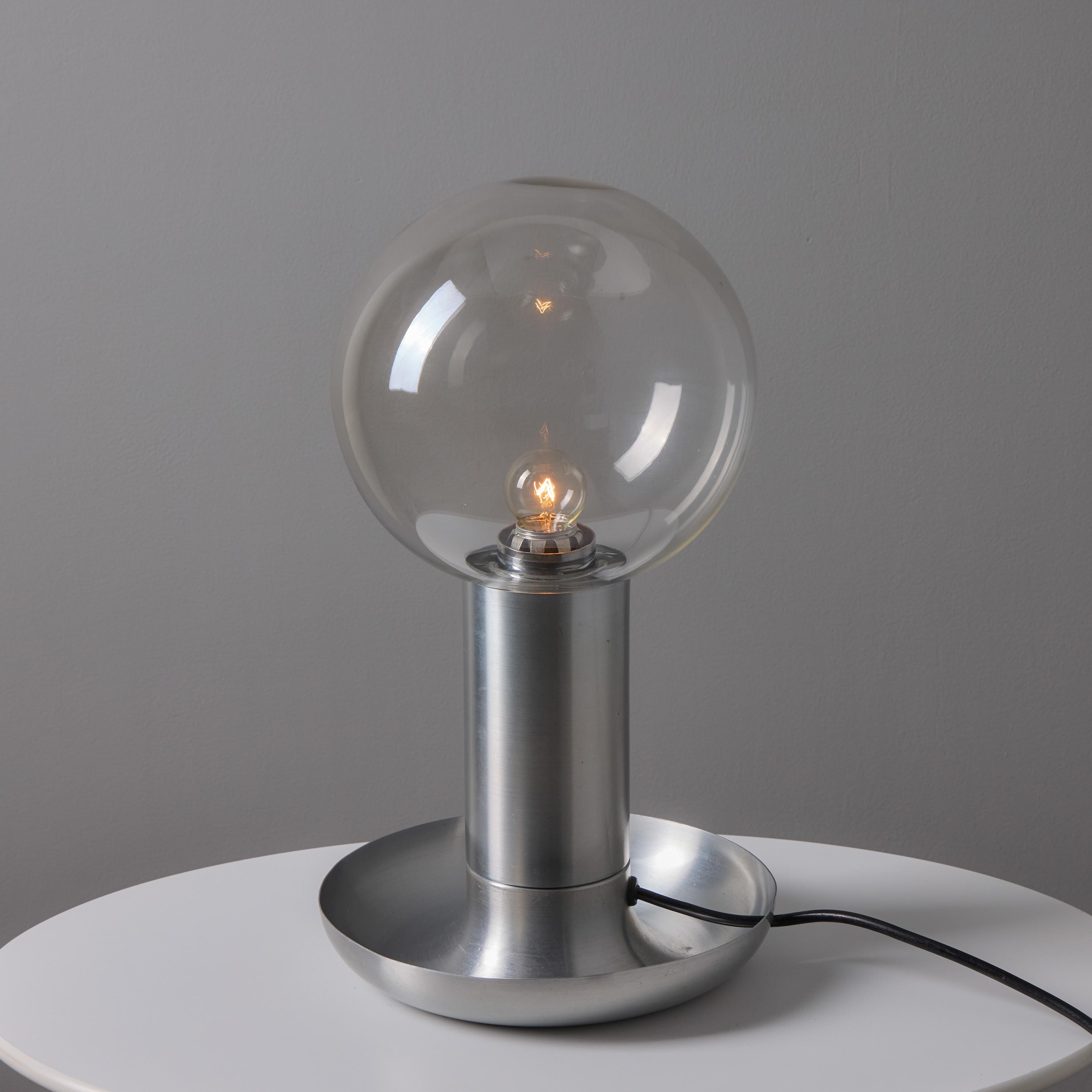 Lampe de table en métal et verre des années 1970 à la manière d'Achille Castiglioni en vente 2