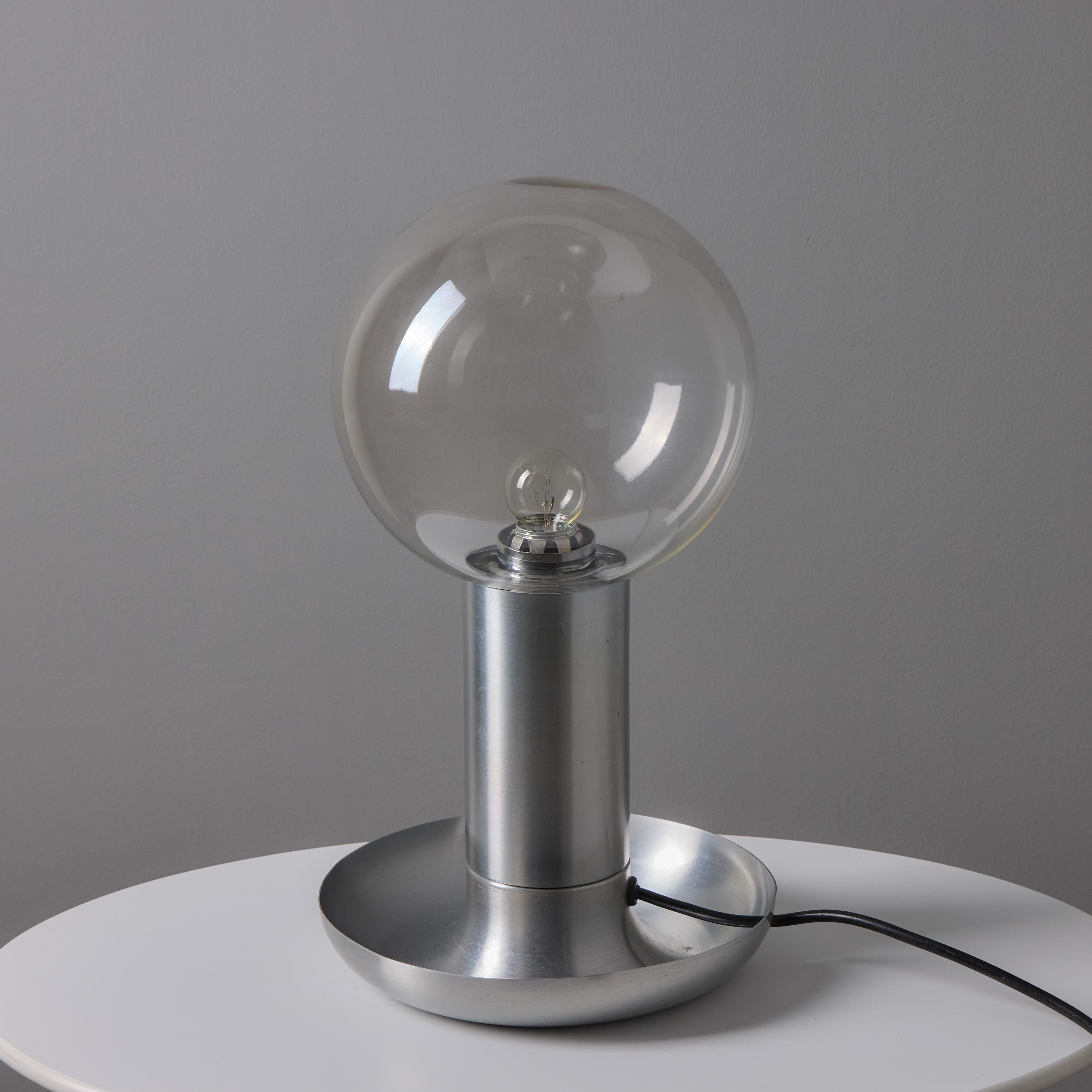 Lampe de table en métal et verre des années 1970 à la manière d'Achille Castiglioni en vente 3