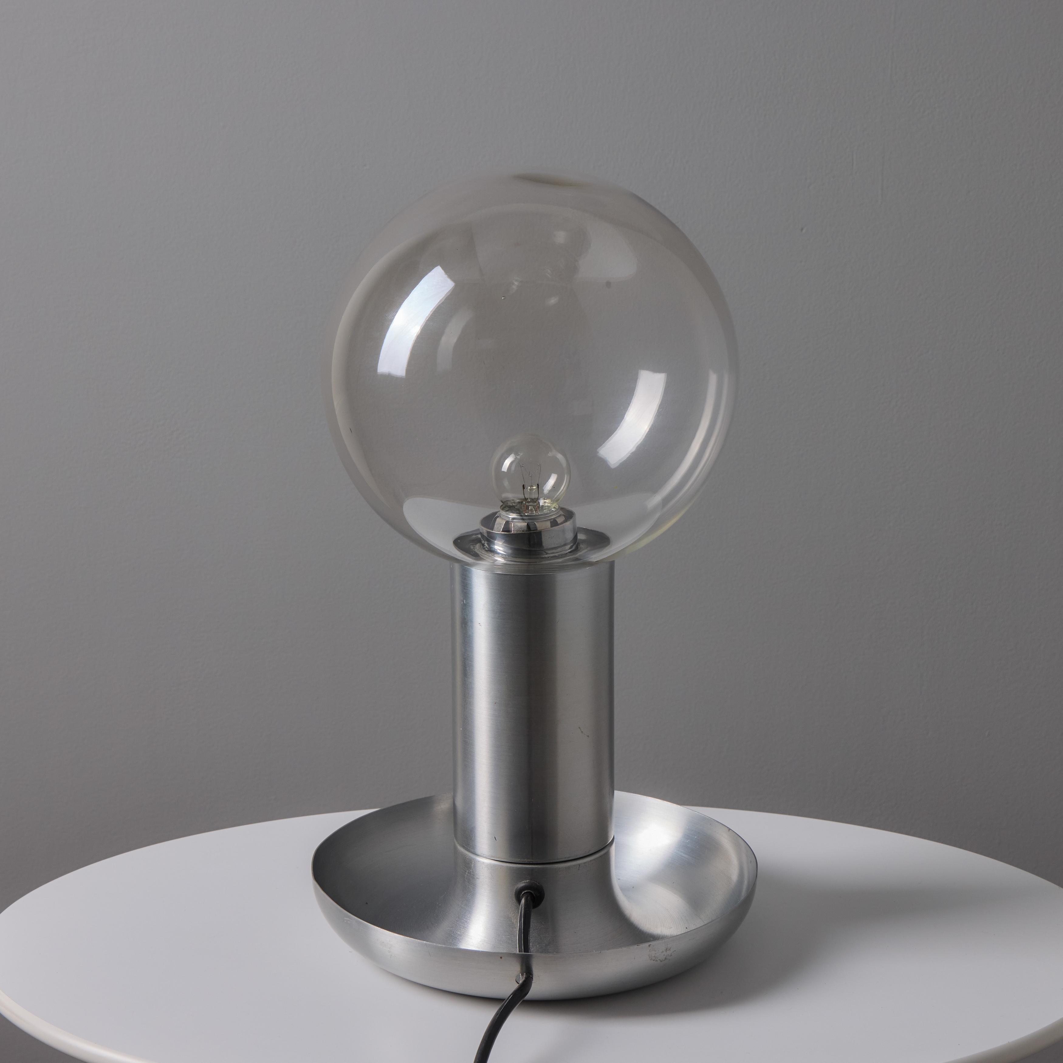 Lampe de table en métal et verre des années 1970 à la manière d'Achille Castiglioni en vente 5