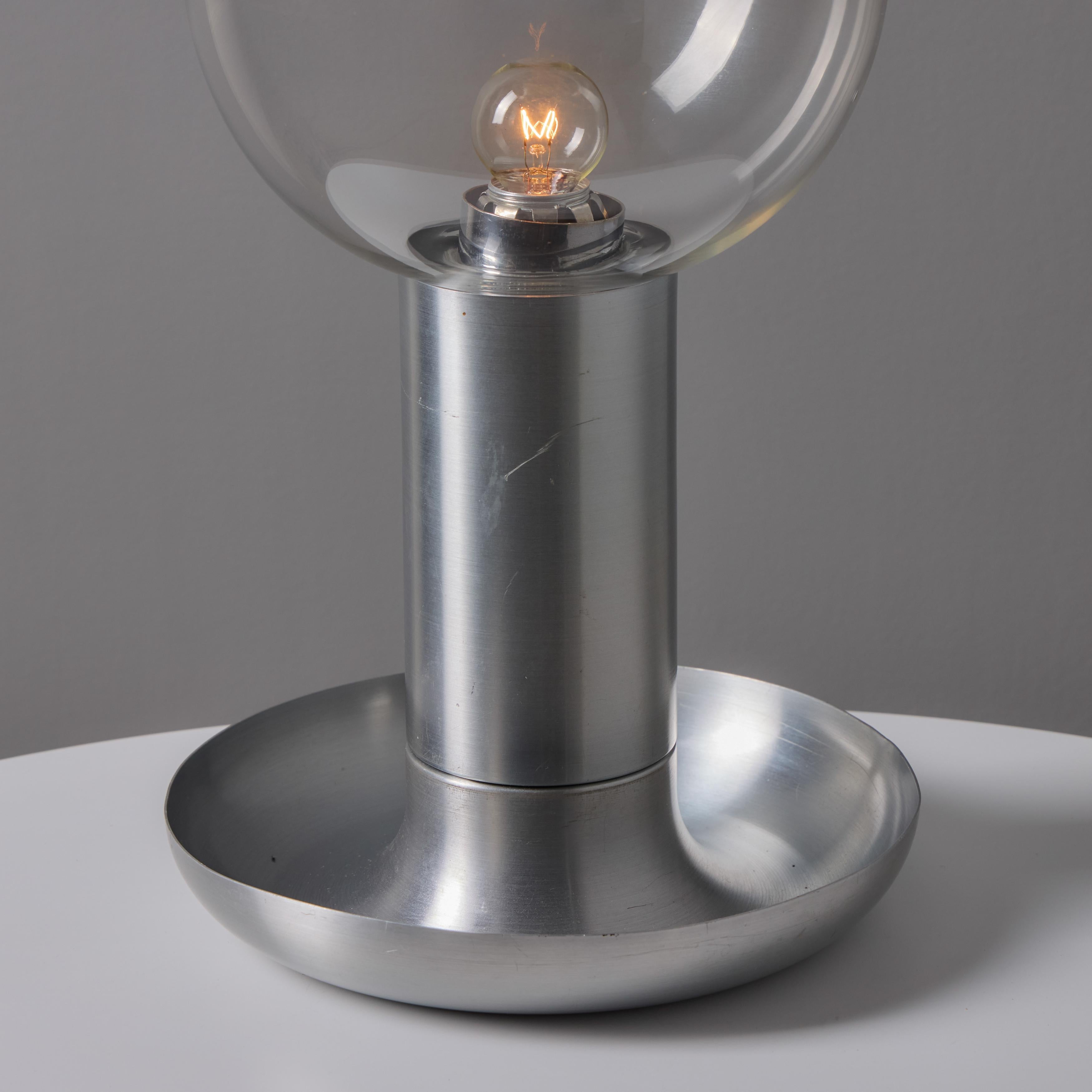 Fin du 20e siècle Lampe de table en métal et verre des années 1970 à la manière d'Achille Castiglioni en vente