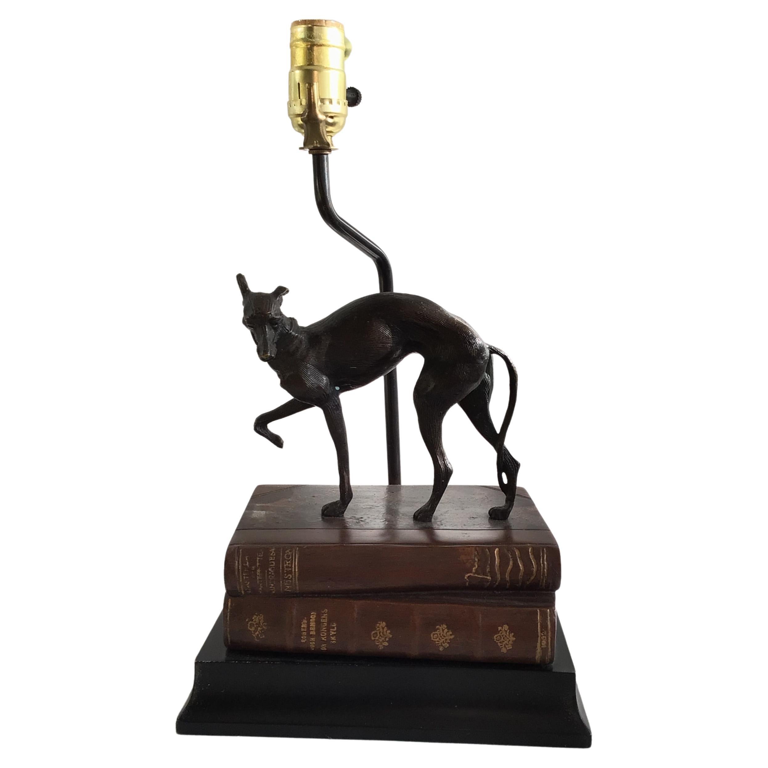 Lampe en métal Whippet / Greyhound Dog Standing on Stack of Books des années 1970 en vente