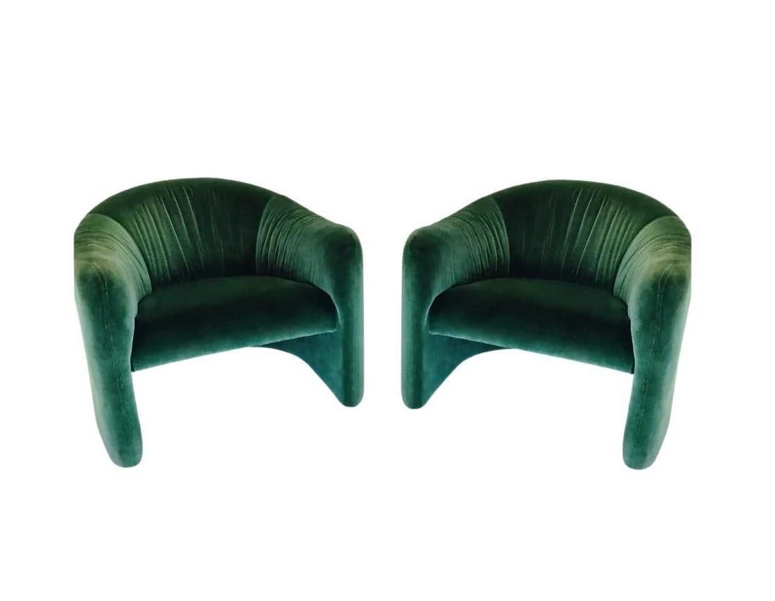 Mid-Century Modern Fauteuils de salon en velours vert Metropolitan Furniture Corporation des années 1970 en vente
