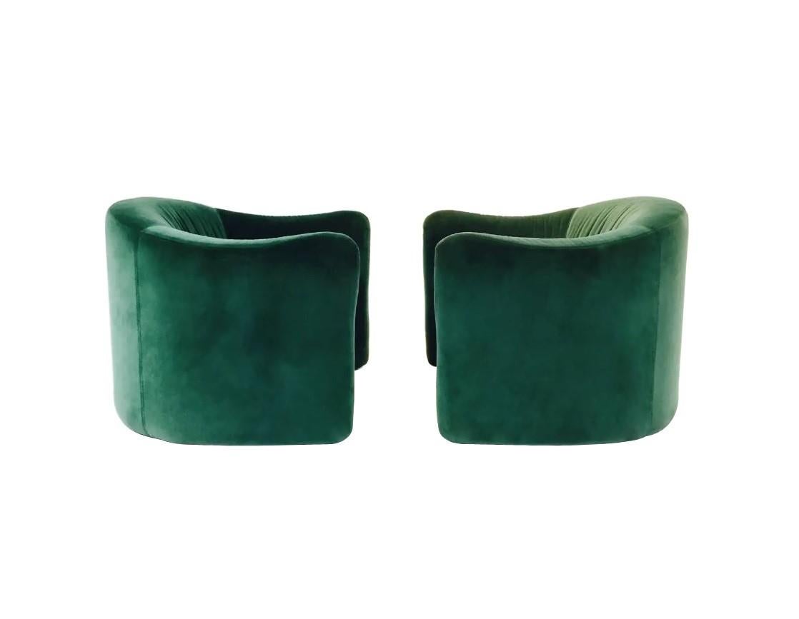 Late 20th Century 1970s Metropolitan Furniture Corporation Green Velvet Lounge Chairs For Sale