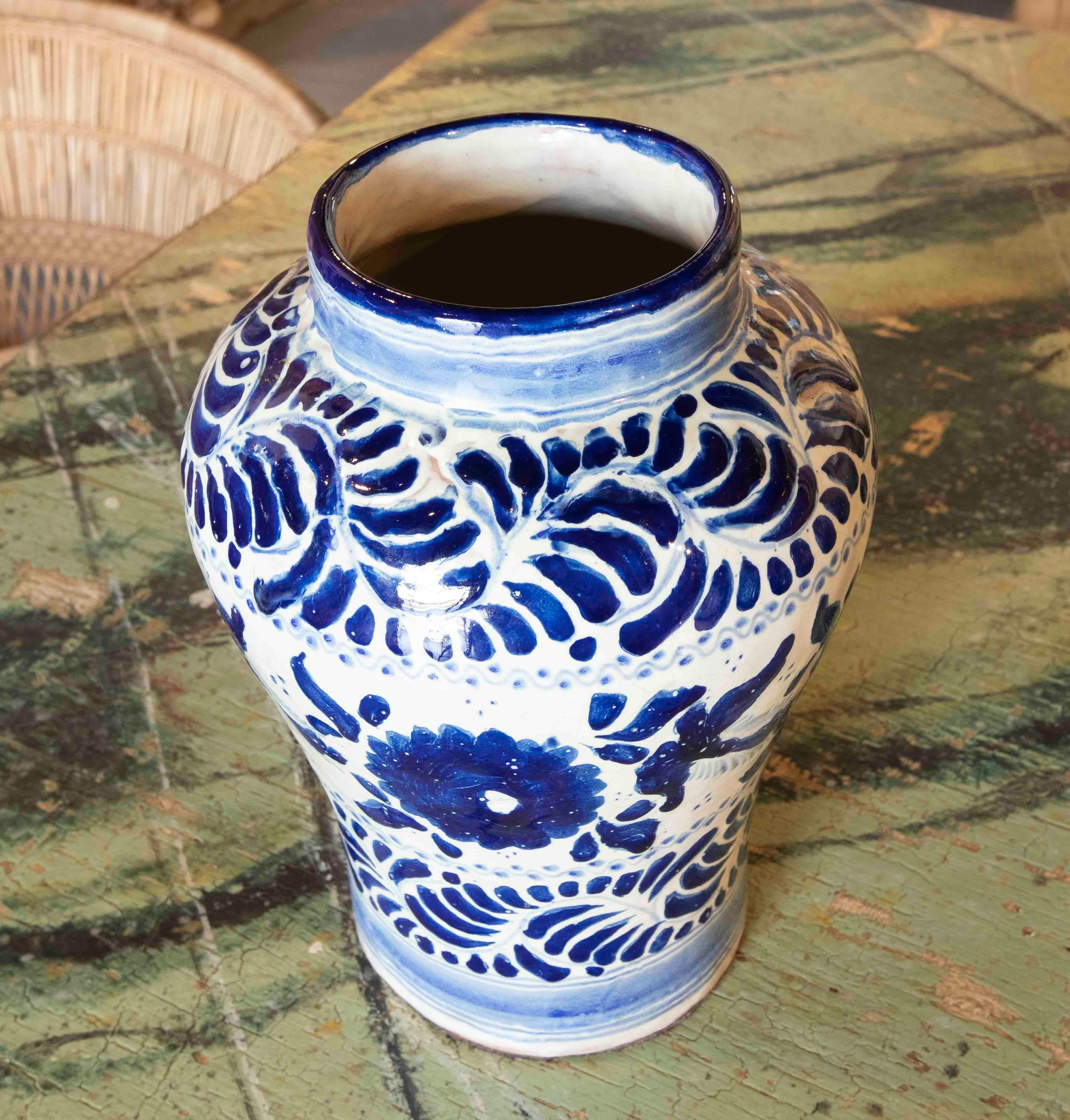 1970s Mexican Glazed Ceramic Vase in Blue Tones from Puebla For Sale 2