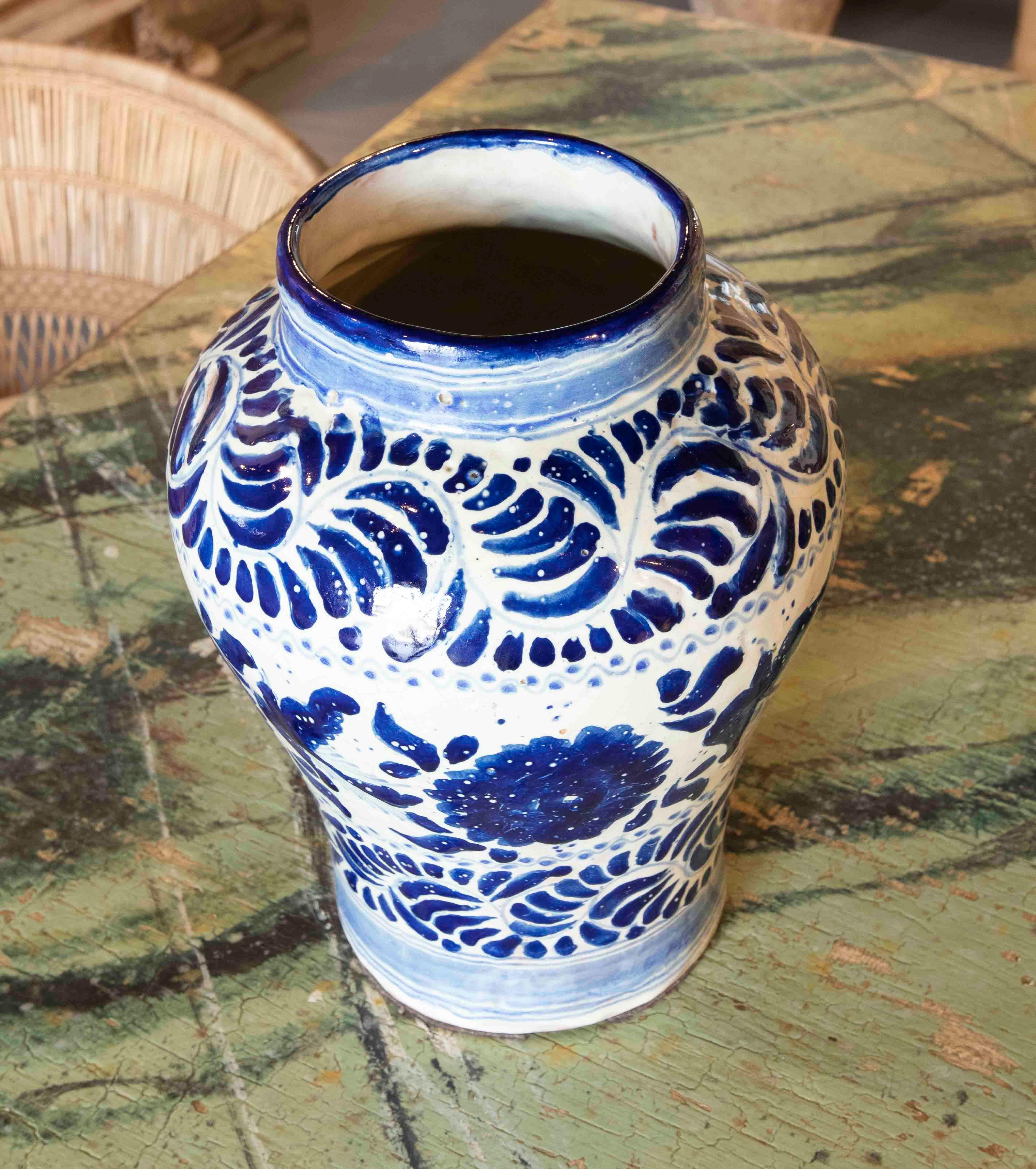 1970s Mexican Glazed Ceramic Vase in Blue Tones from Puebla For Sale 4