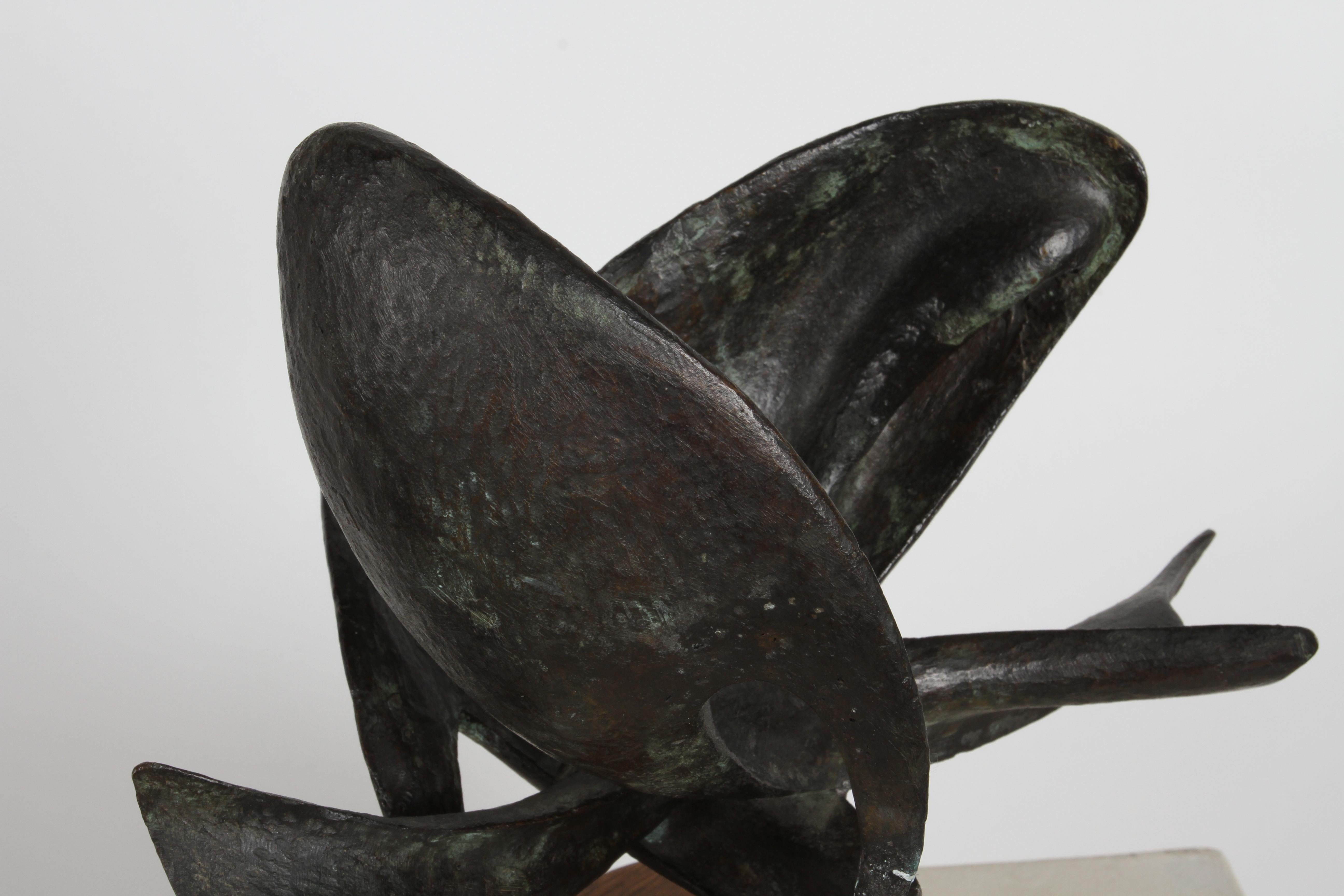 1970 Mexican Sculptor-Artist Ramiz Barquet - 3 Dancing Bronze Whales Sculpture  Bon état - En vente à St. Louis, MO