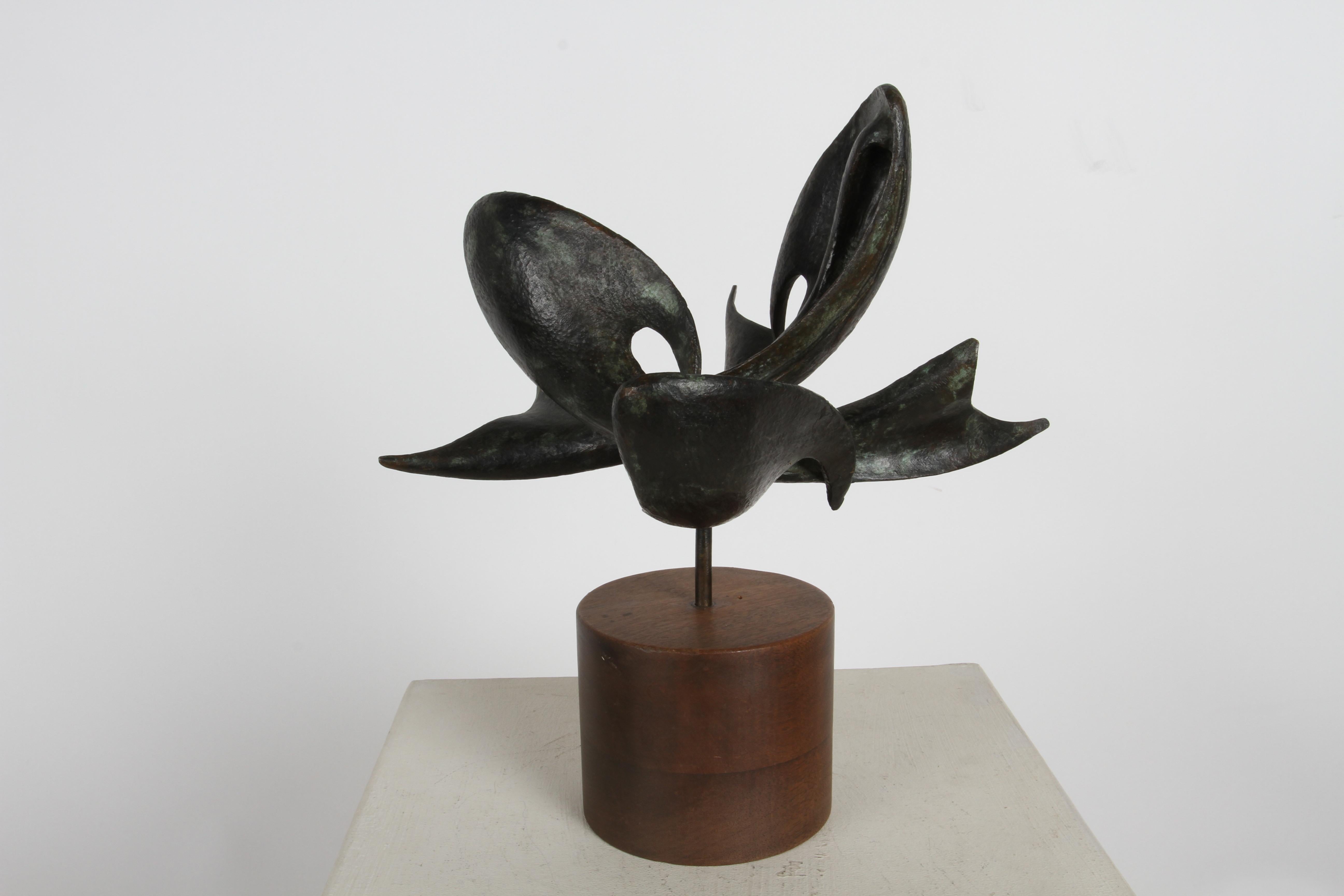 1970 Mexican Sculptor-Artist Ramiz Barquet - 3 Dancing Bronze Whales Sculpture  en vente 1