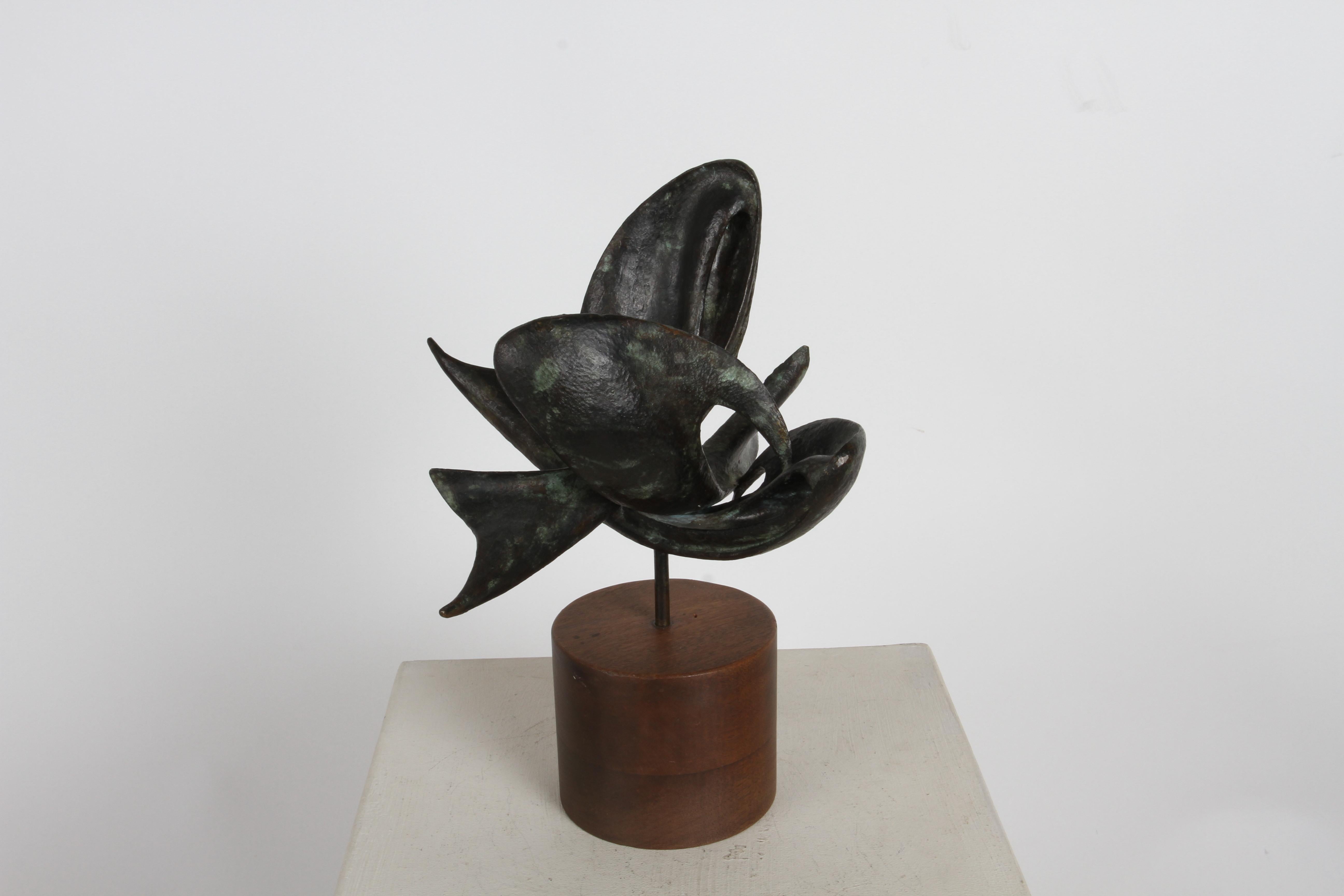 1970 Mexican Sculptor-Artist Ramiz Barquet - 3 Dancing Bronze Whales Sculpture  en vente 2