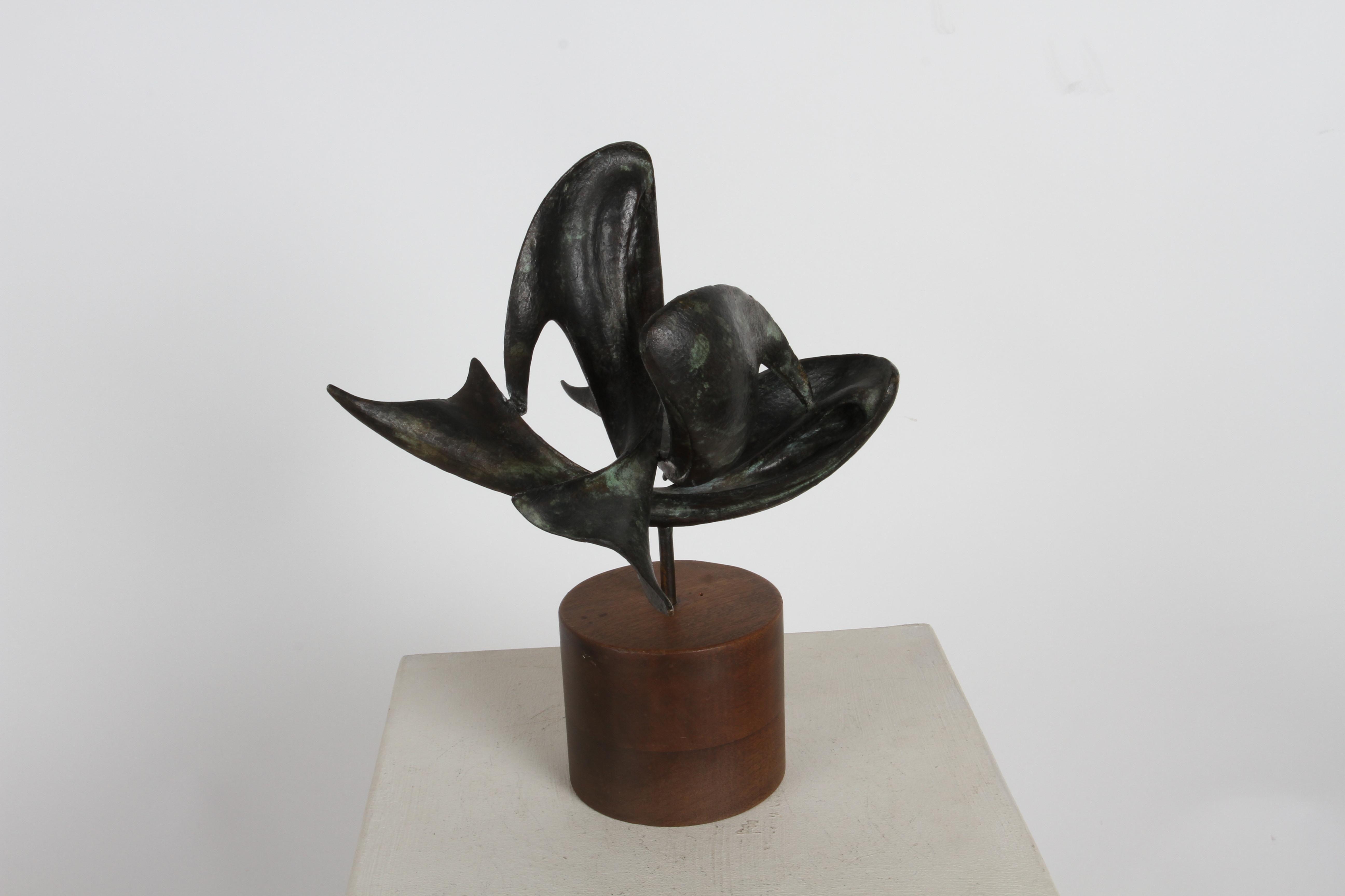 1970 Mexican Sculptor-Artist Ramiz Barquet - 3 Dancing Bronze Whales Sculpture  en vente 3
